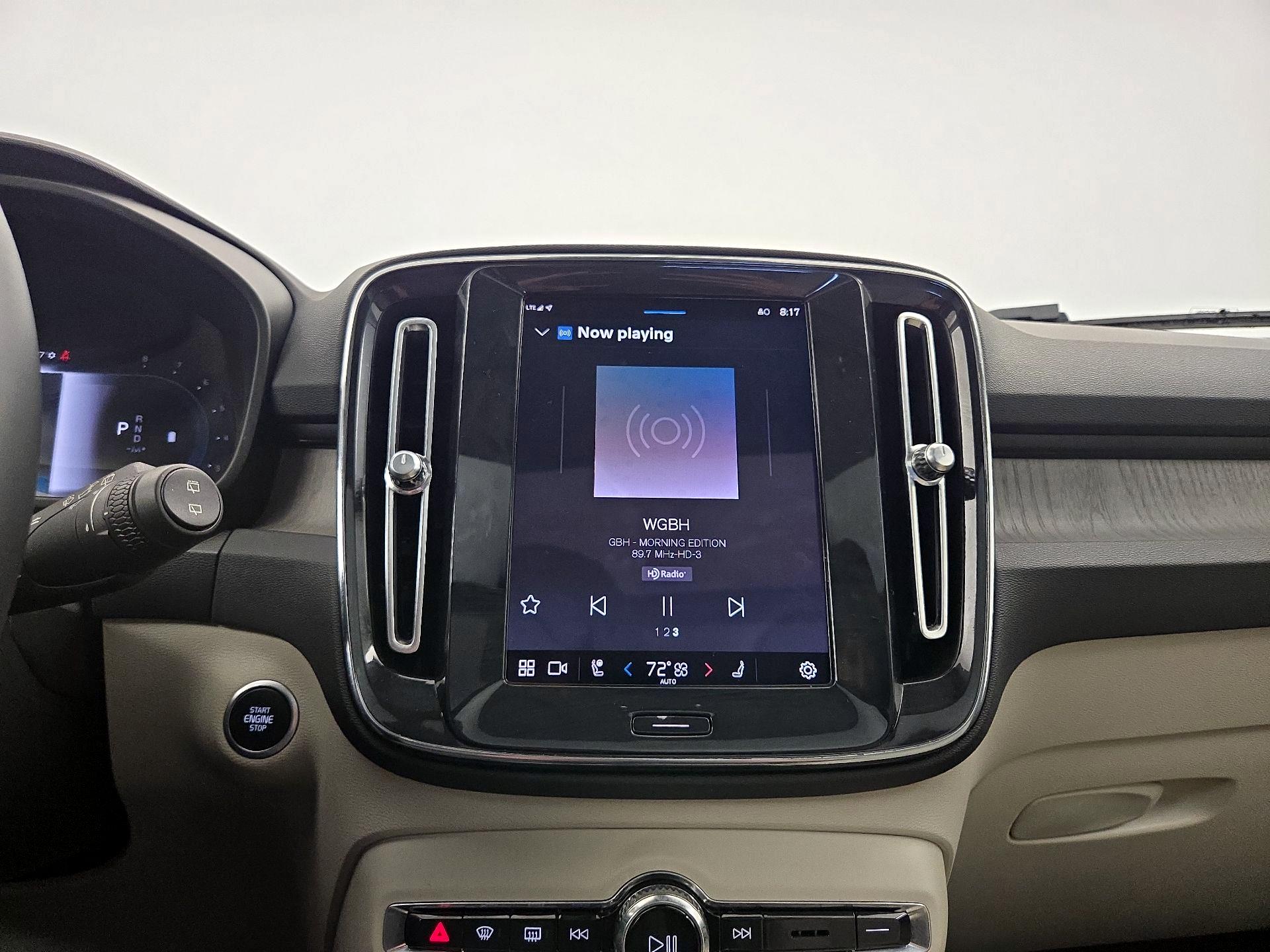 Thumbnail: 2023 Volvo XC40 - 15