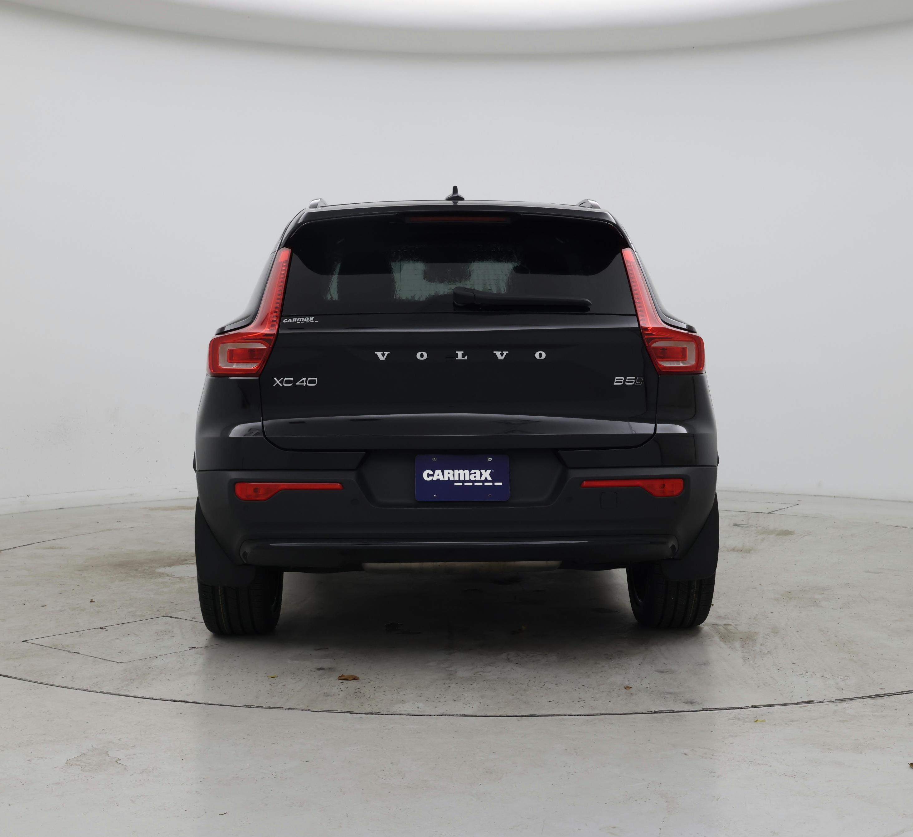 Thumbnail: 2023 Volvo XC40 - 6