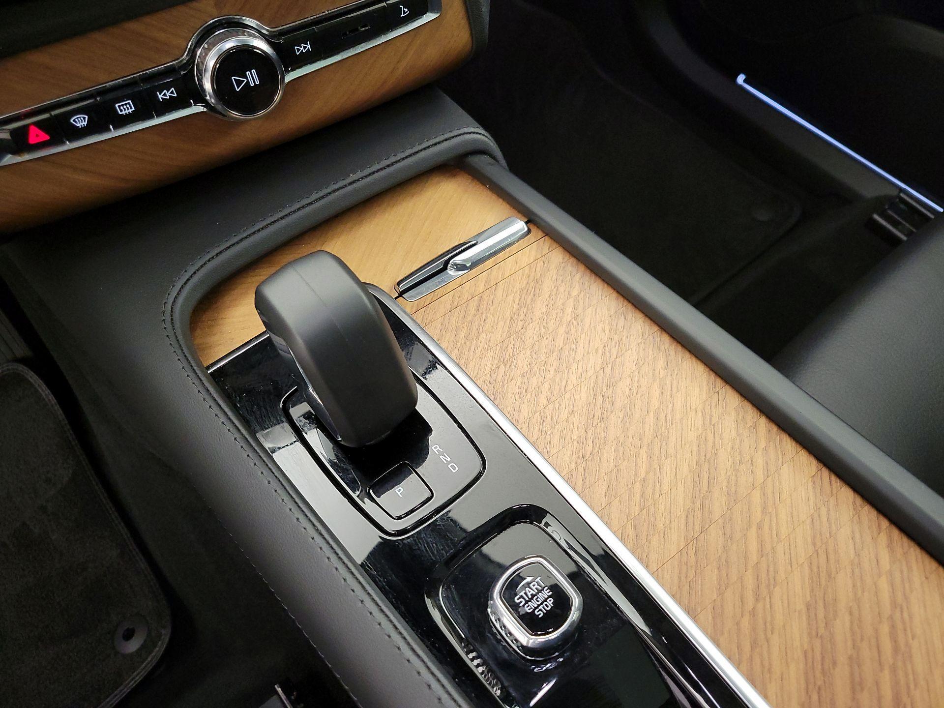 Thumbnail: 2024 Volvo XC90 - 18