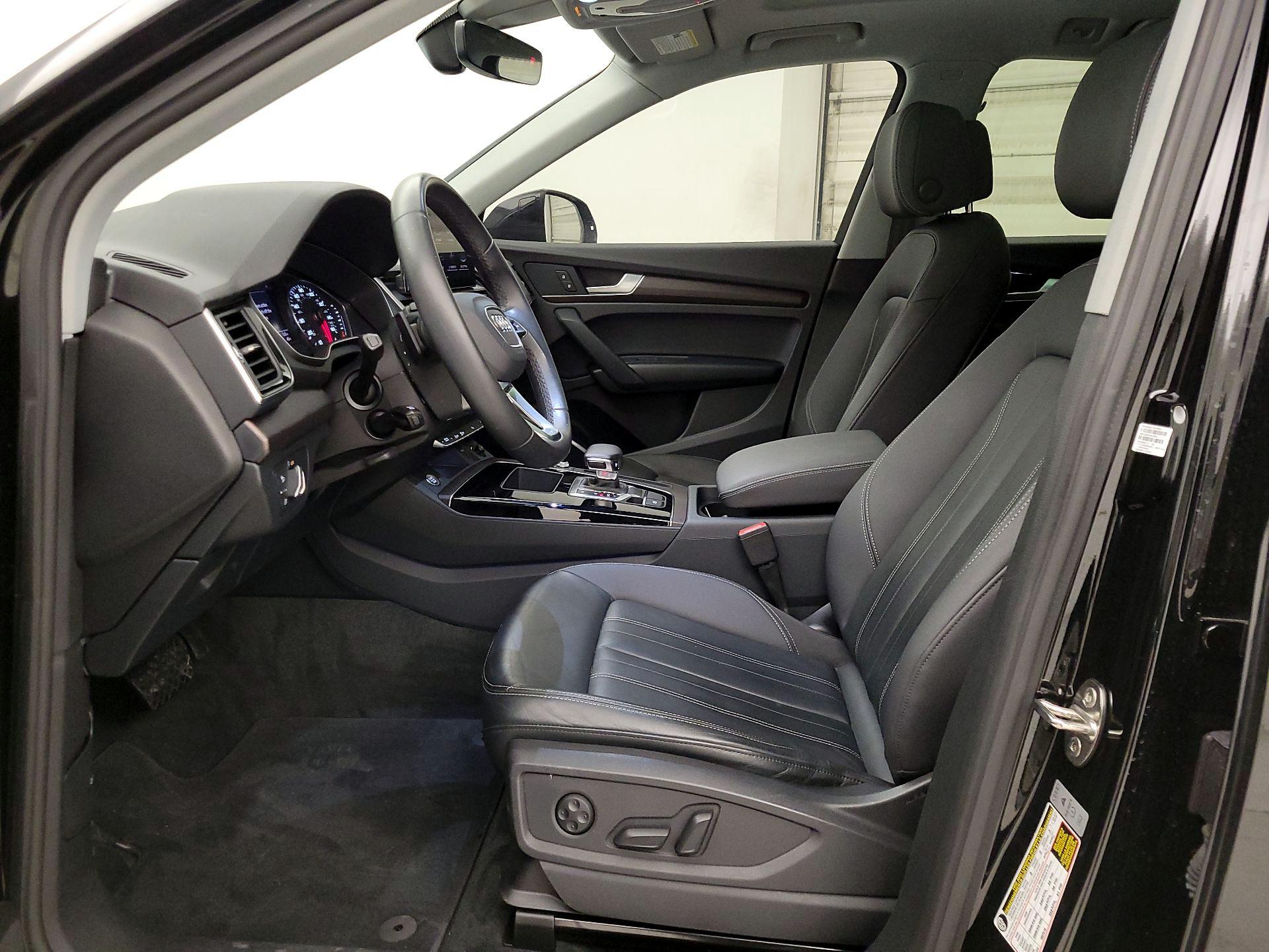 Thumbnail: 2023 Audi Q5 - 11