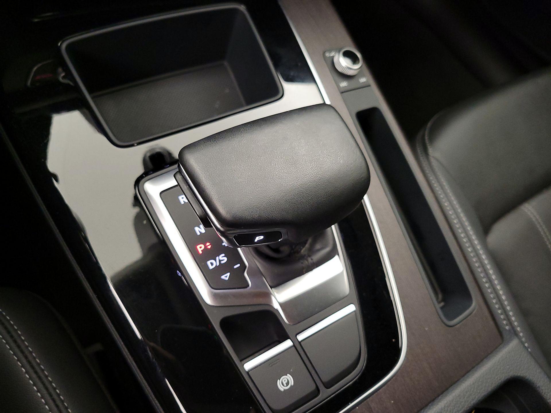 Thumbnail: 2023 Audi Q5 - 17