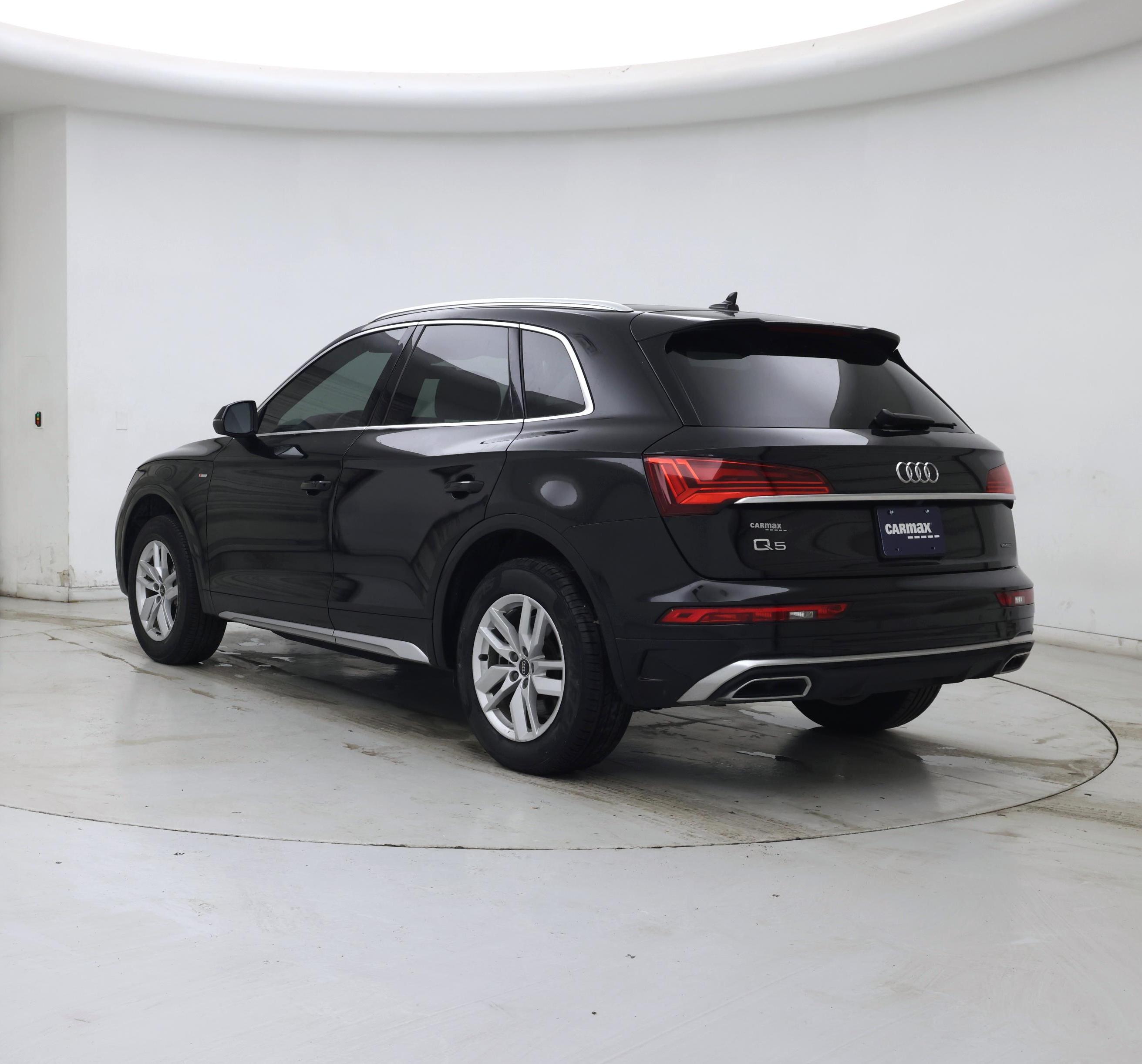 Thumbnail: 2023 Audi Q5 - 2