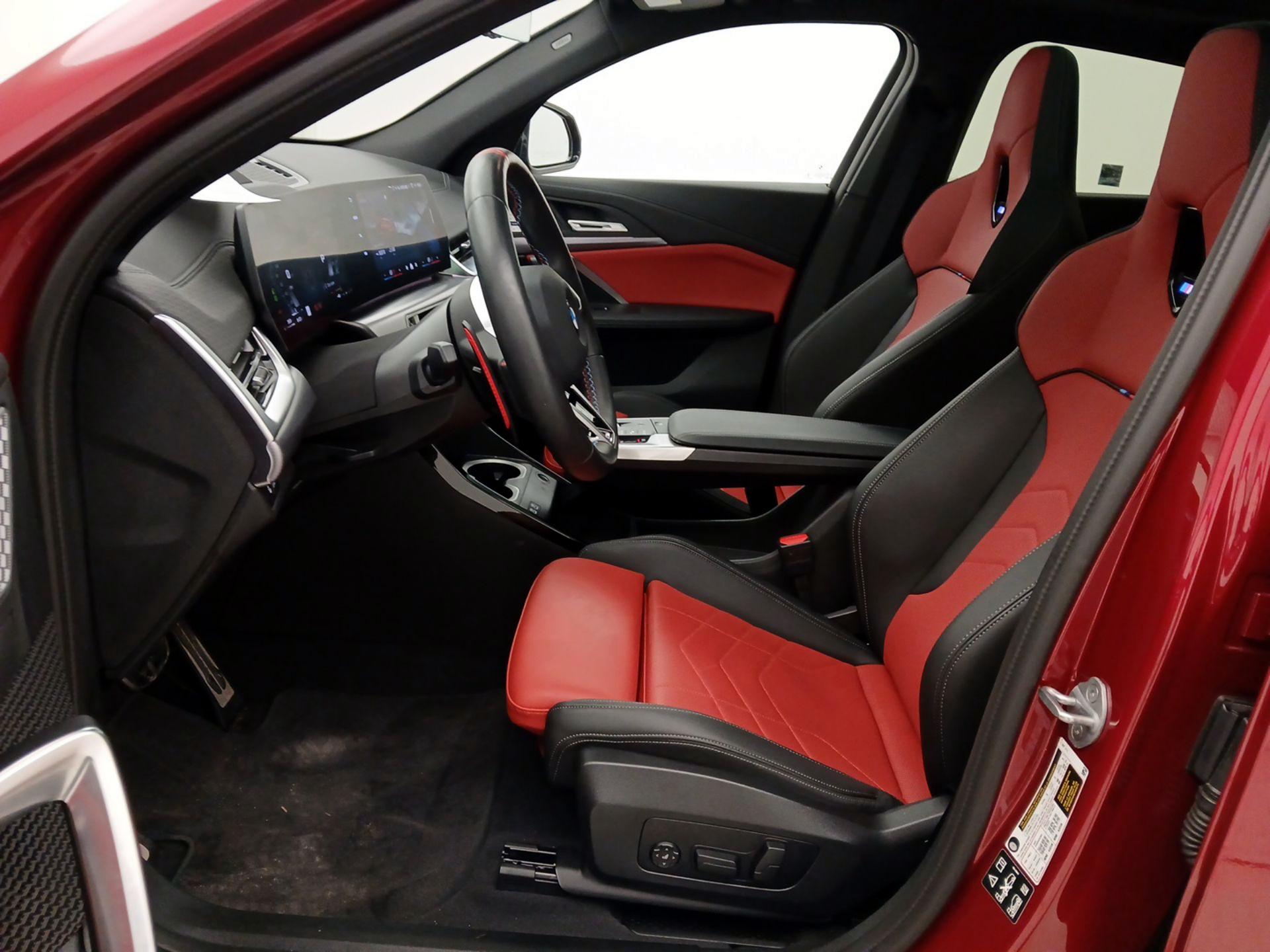 Thumbnail: 2025 BMW X2 - 11