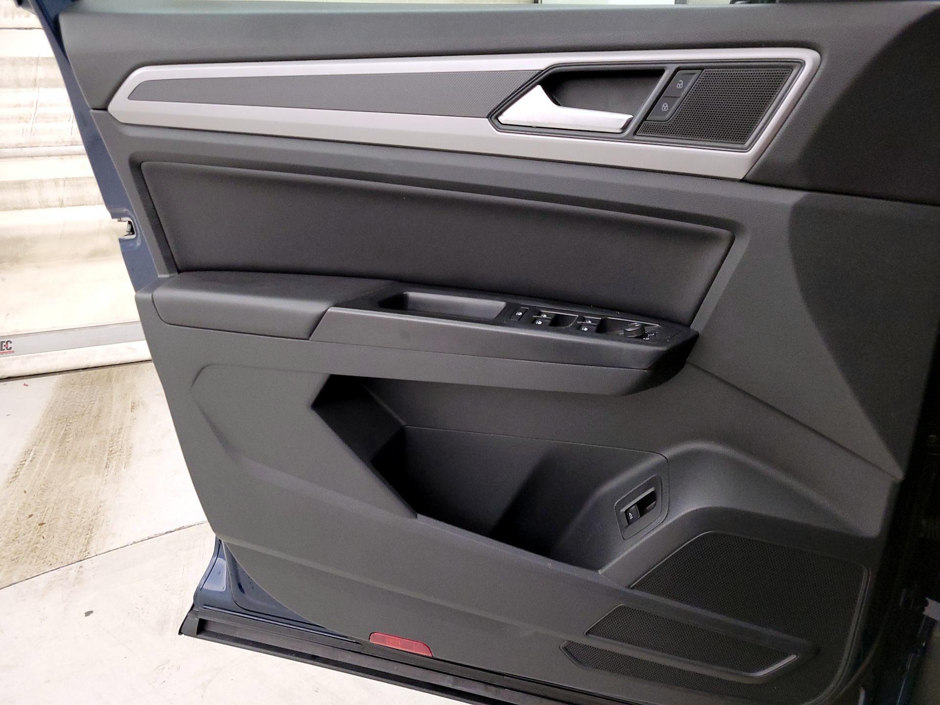 Thumbnail: 2020 Volkswagen Atlas - 12