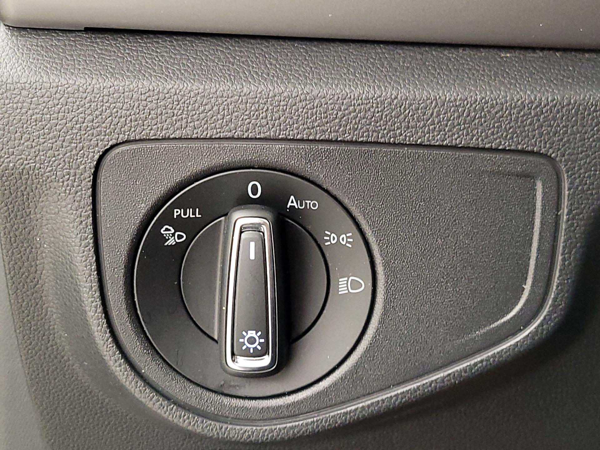 Thumbnail: 2020 Volkswagen Atlas - 13