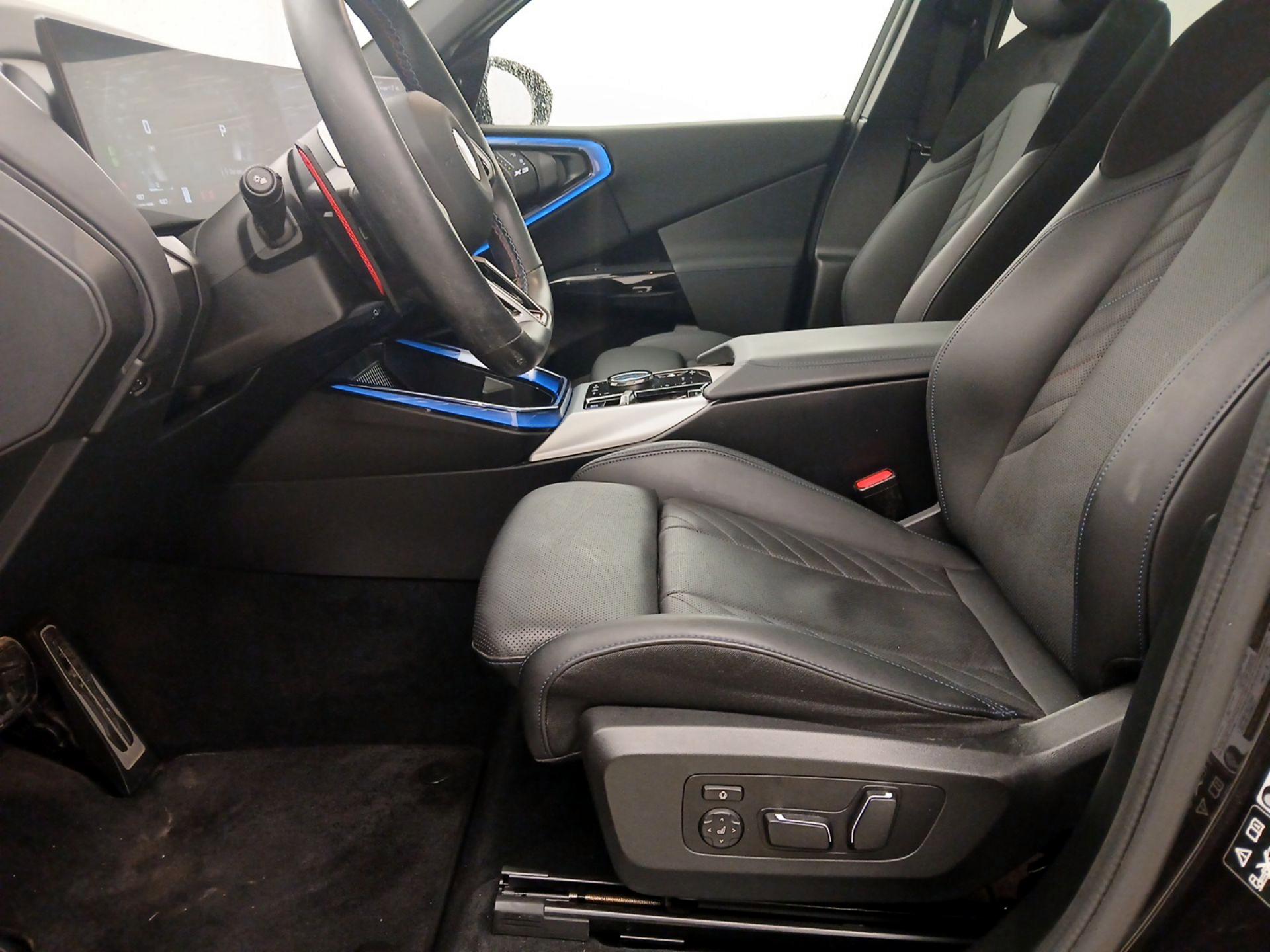 Thumbnail: 2025 BMW X3 - 11