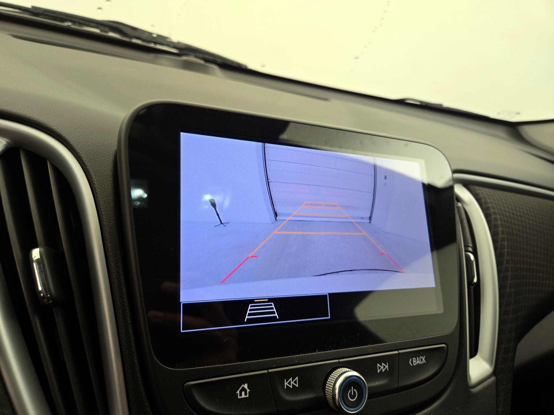 Thumbnail: 2023 Chevrolet Malibu - 14