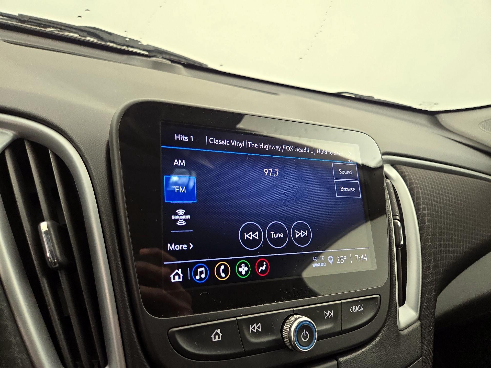 Thumbnail: 2023 Chevrolet Malibu - 15