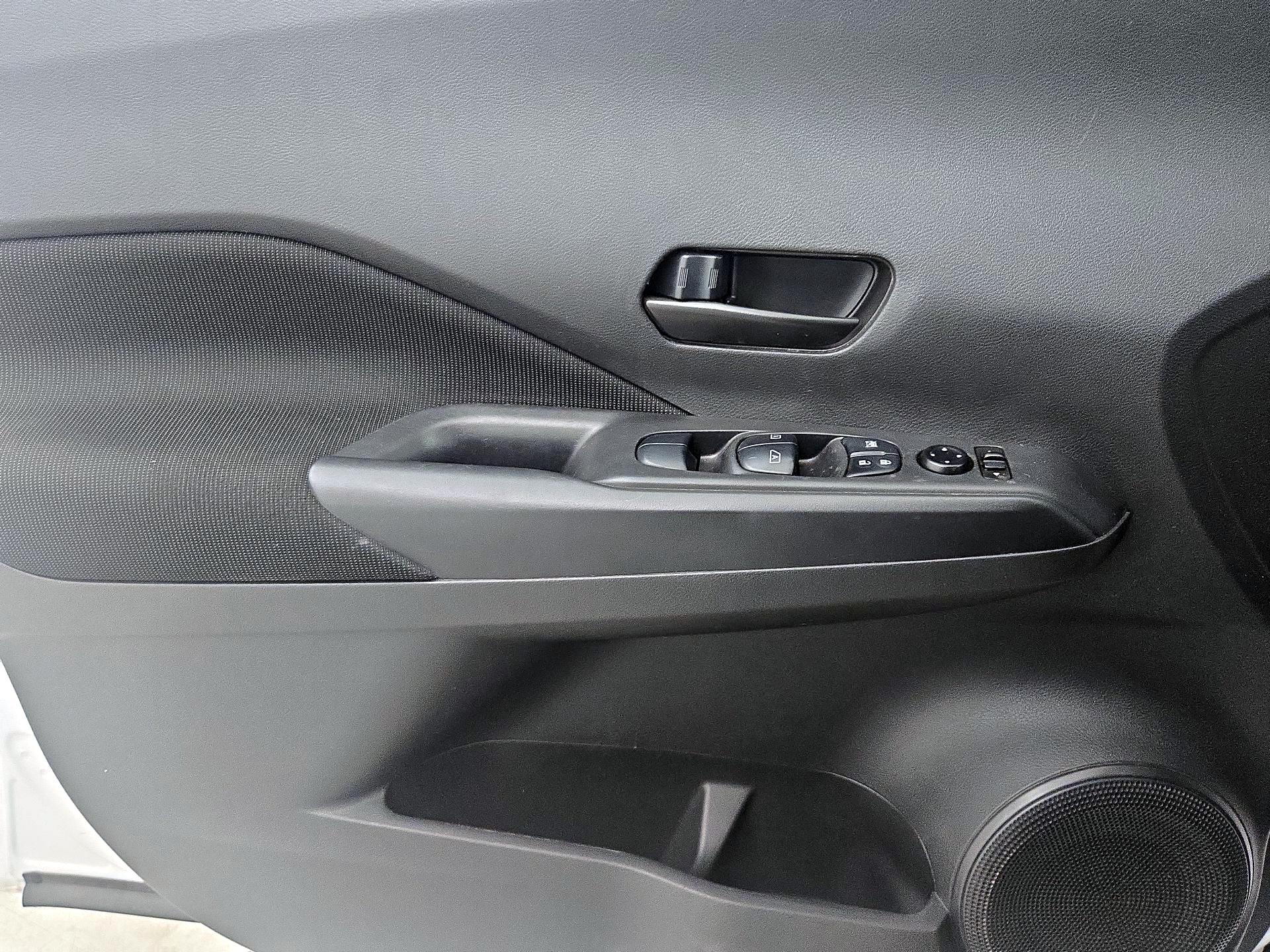 Thumbnail: 2022 Nissan Kicks - 12