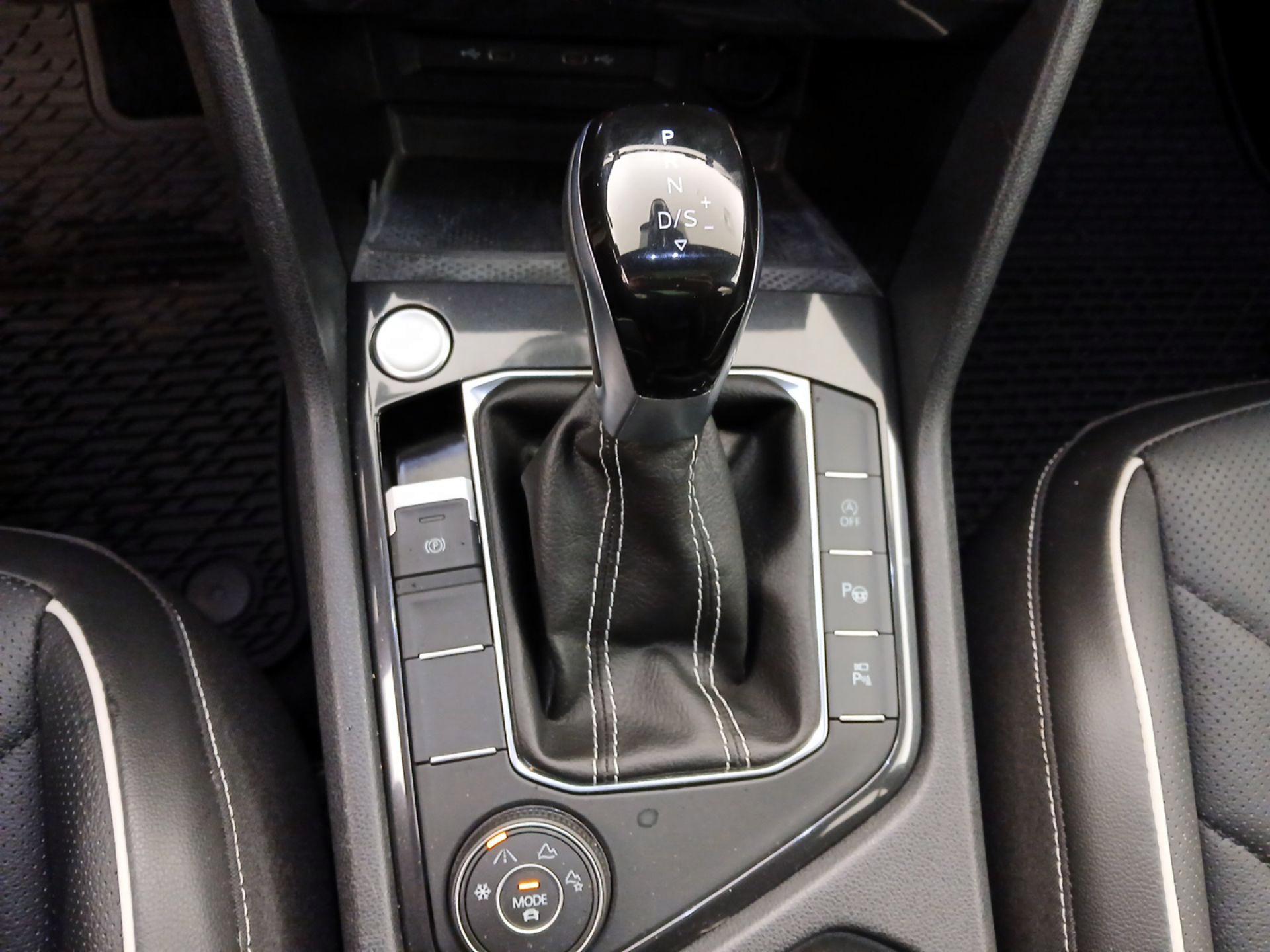 Thumbnail: 2024 Volkswagen Tiguan - 18