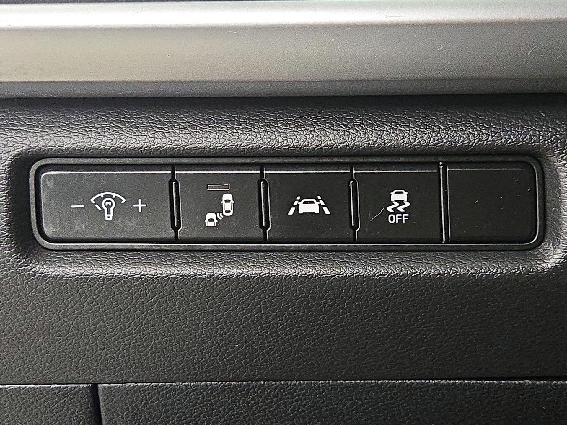 Thumbnail: 2020 Kia Telluride - 13