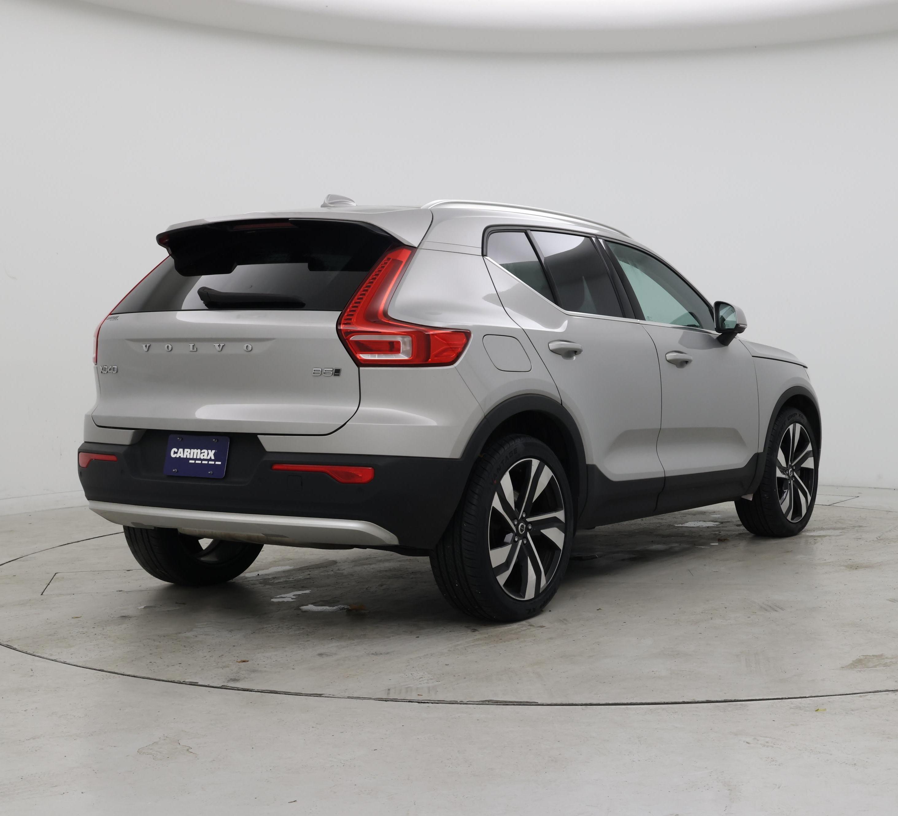 Thumbnail: 2023 Volvo XC40 - 8