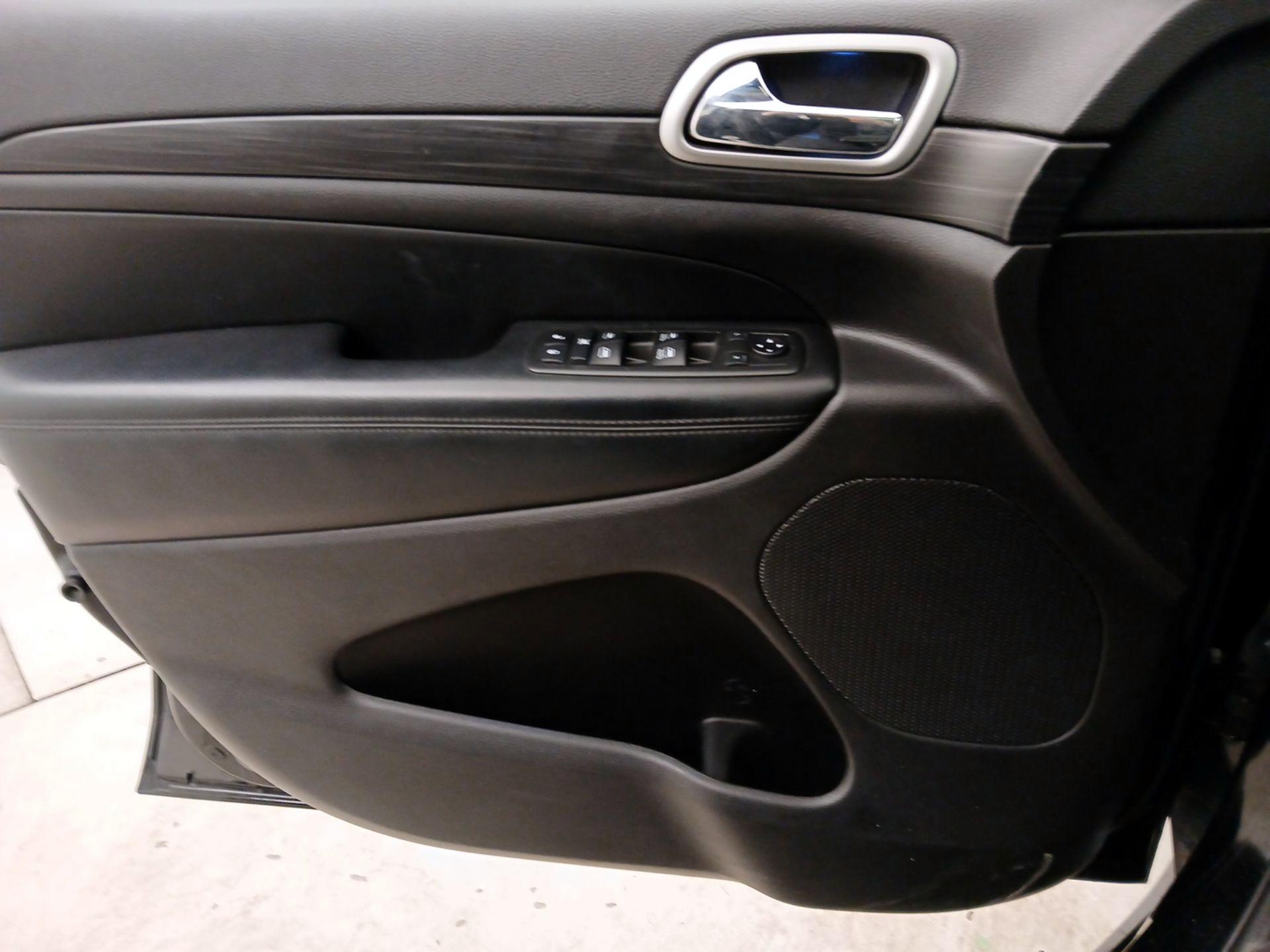 Thumbnail: 2019 Jeep Grand Cherokee - 12