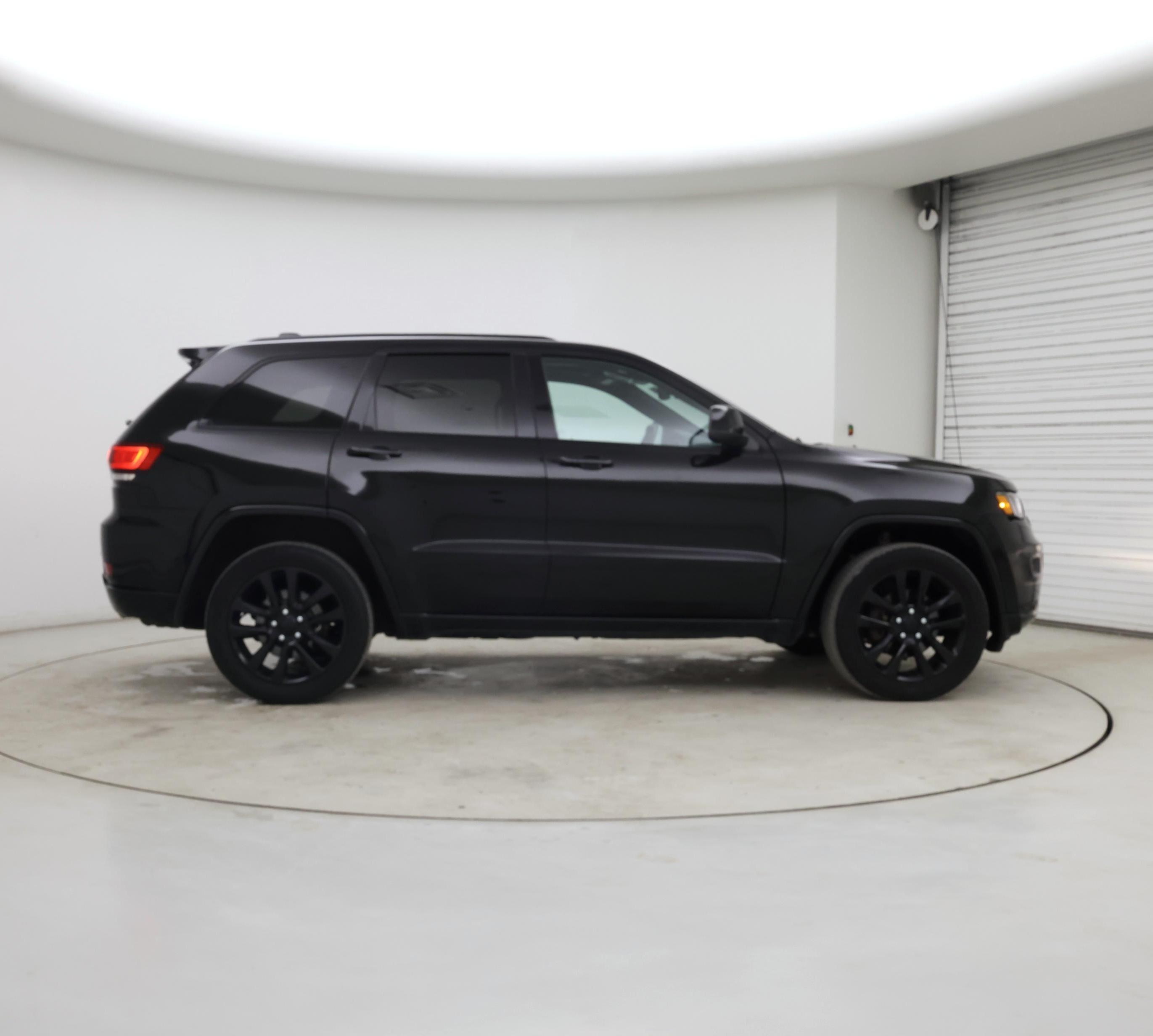 Thumbnail: 2019 Jeep Grand Cherokee - 7