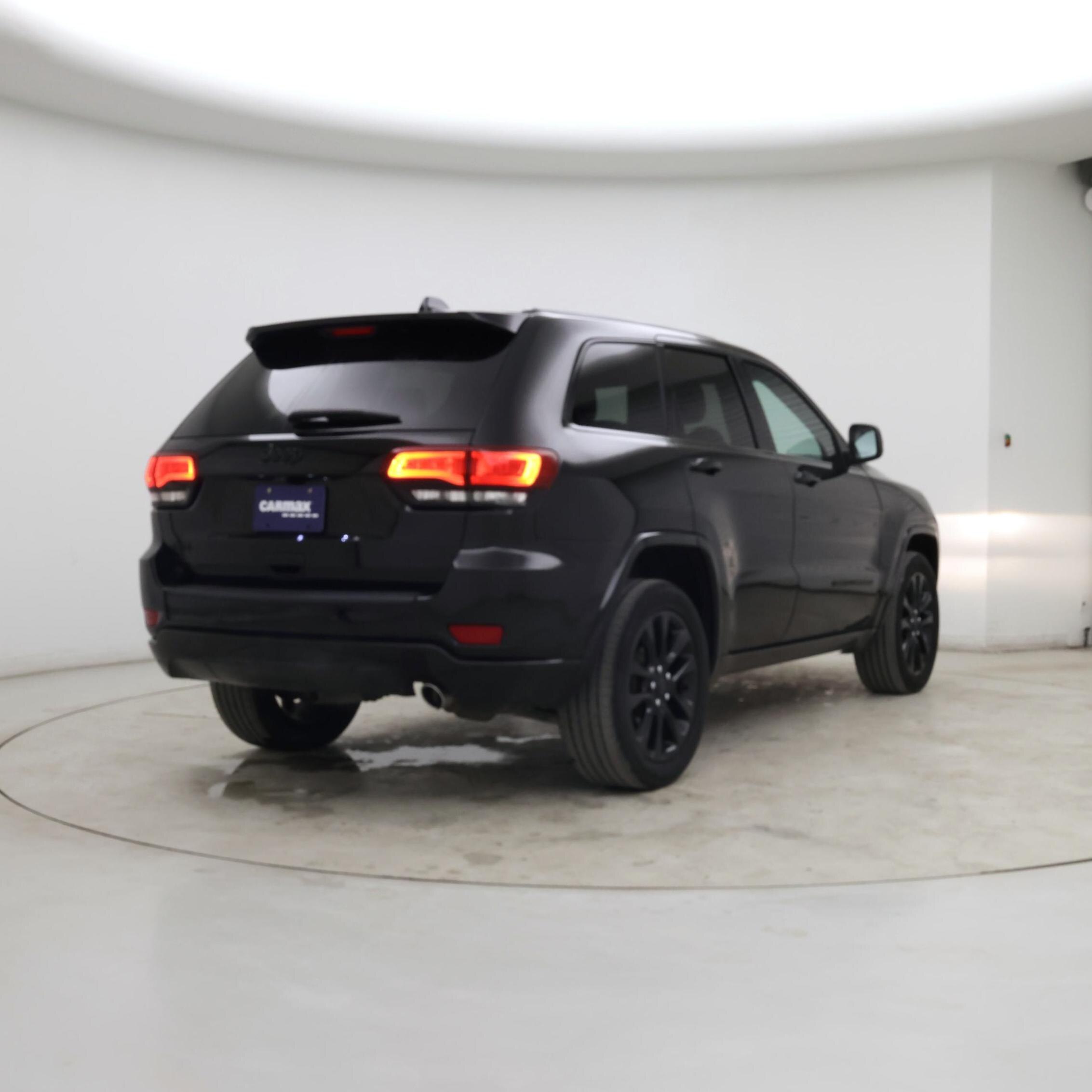 Thumbnail: 2019 Jeep Grand Cherokee - 8