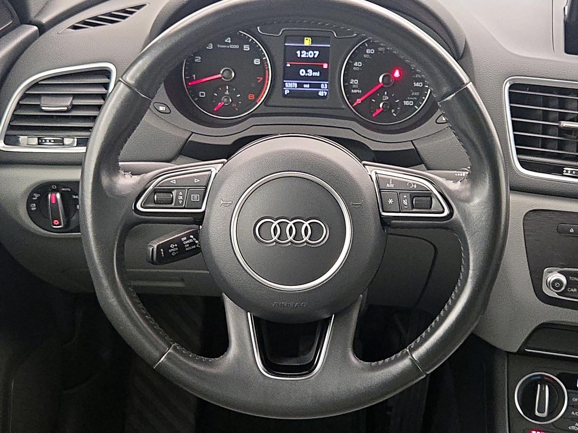 Thumbnail: 2018 Audi Q3 - 10