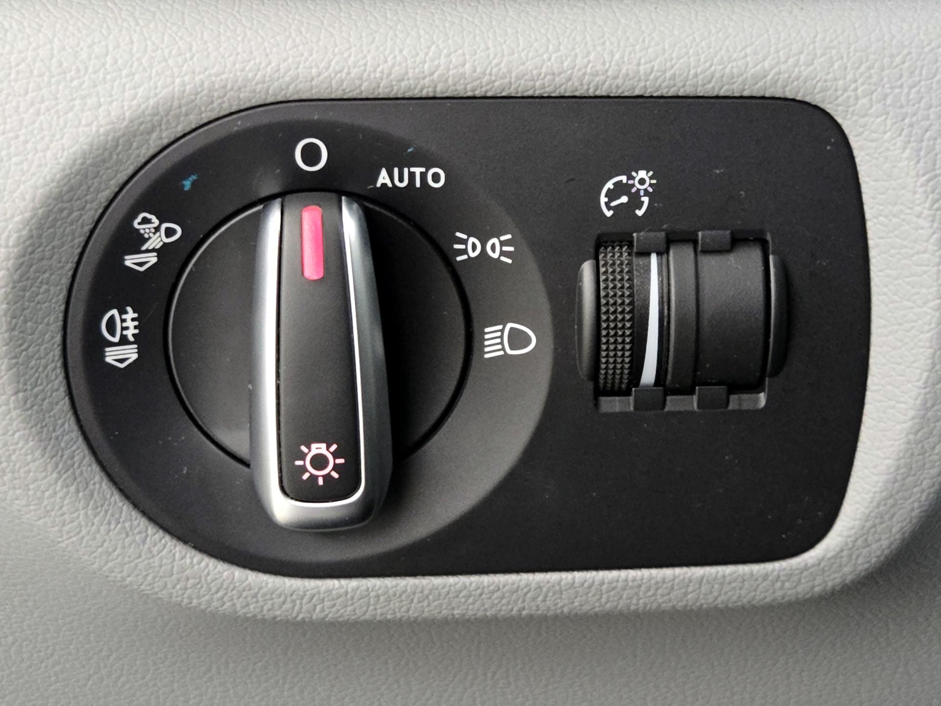 Thumbnail: 2018 Audi Q3 - 13