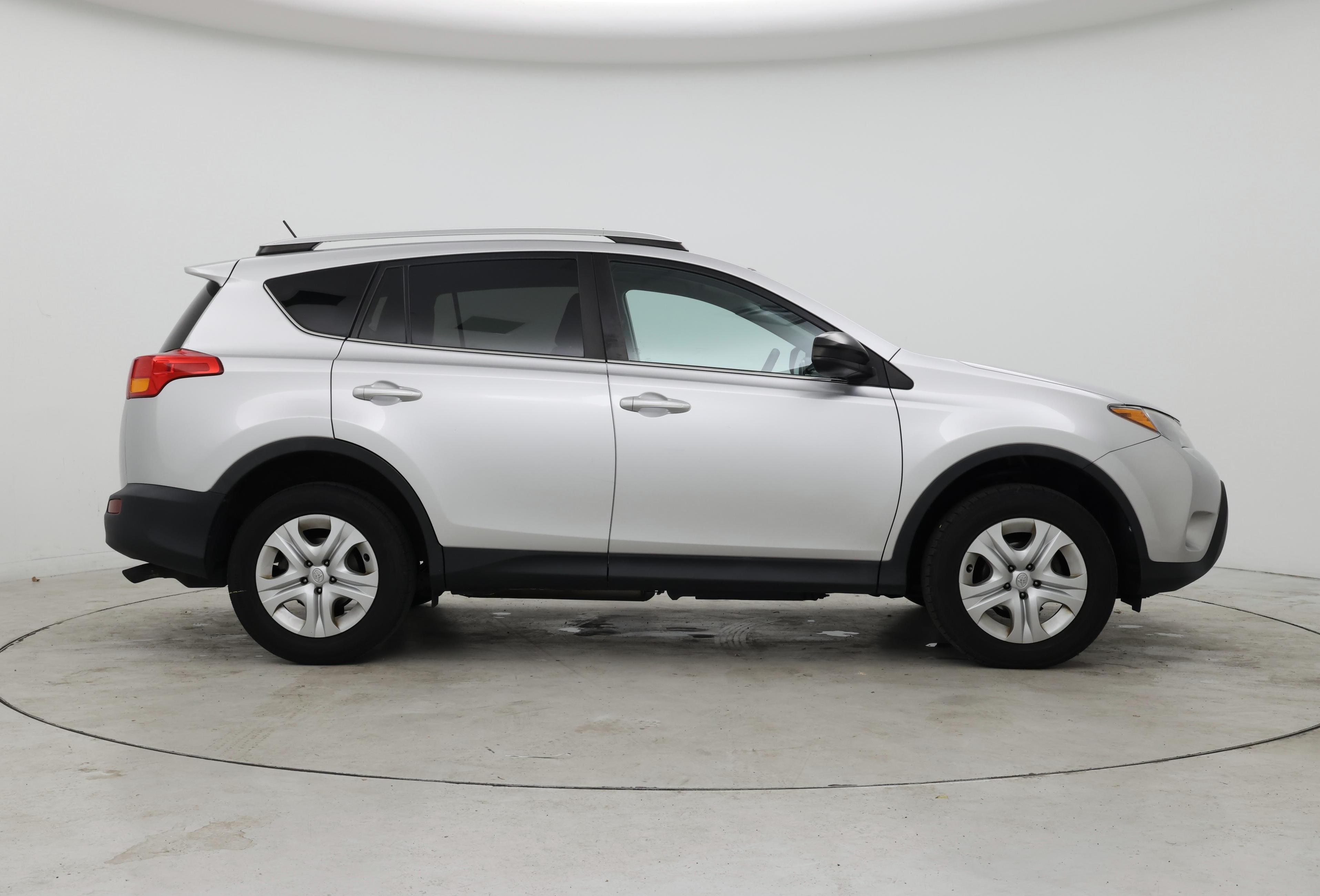 Thumbnail: 2015 Toyota RAV4 - 7