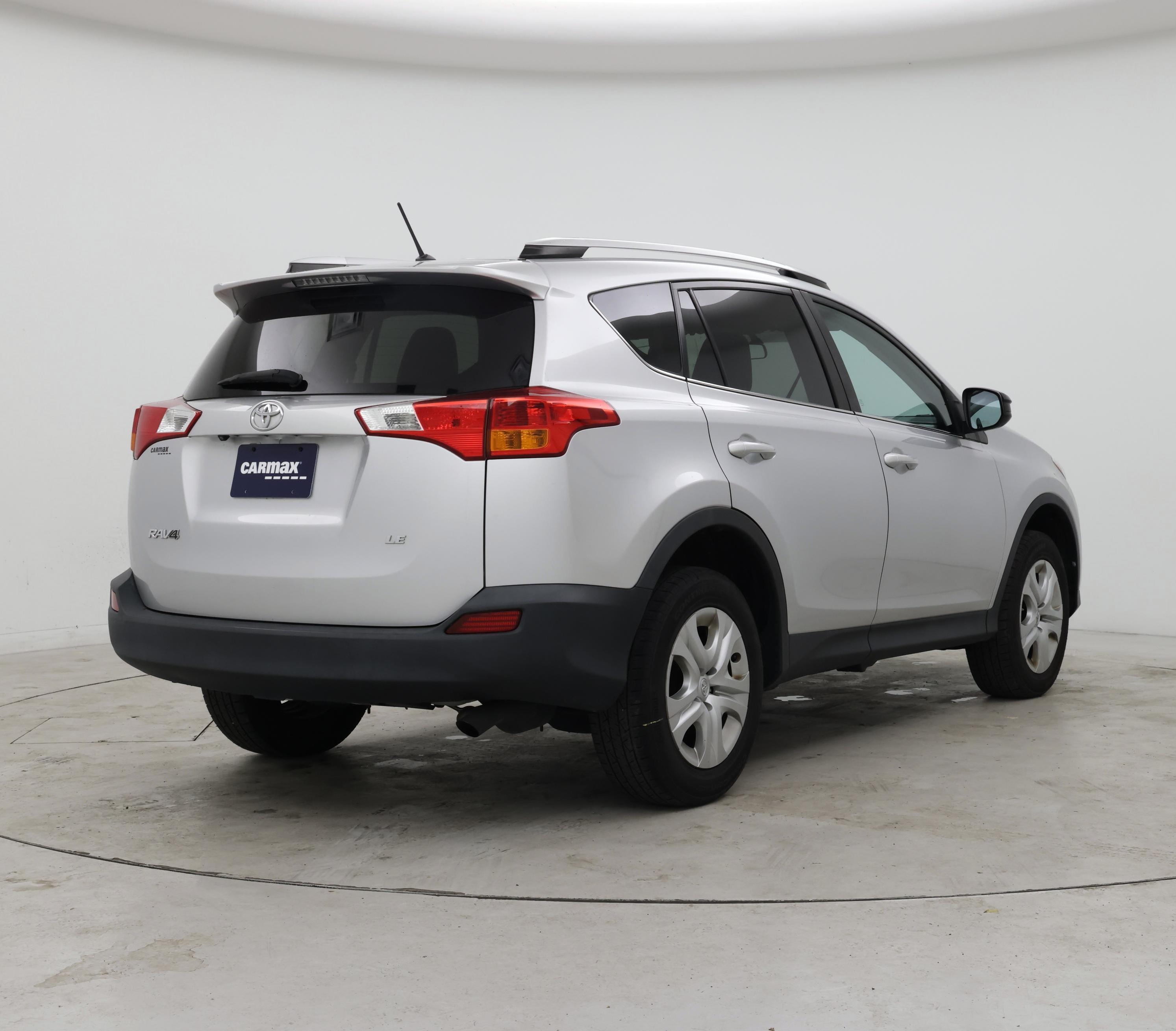 Thumbnail: 2015 Toyota RAV4 - 8