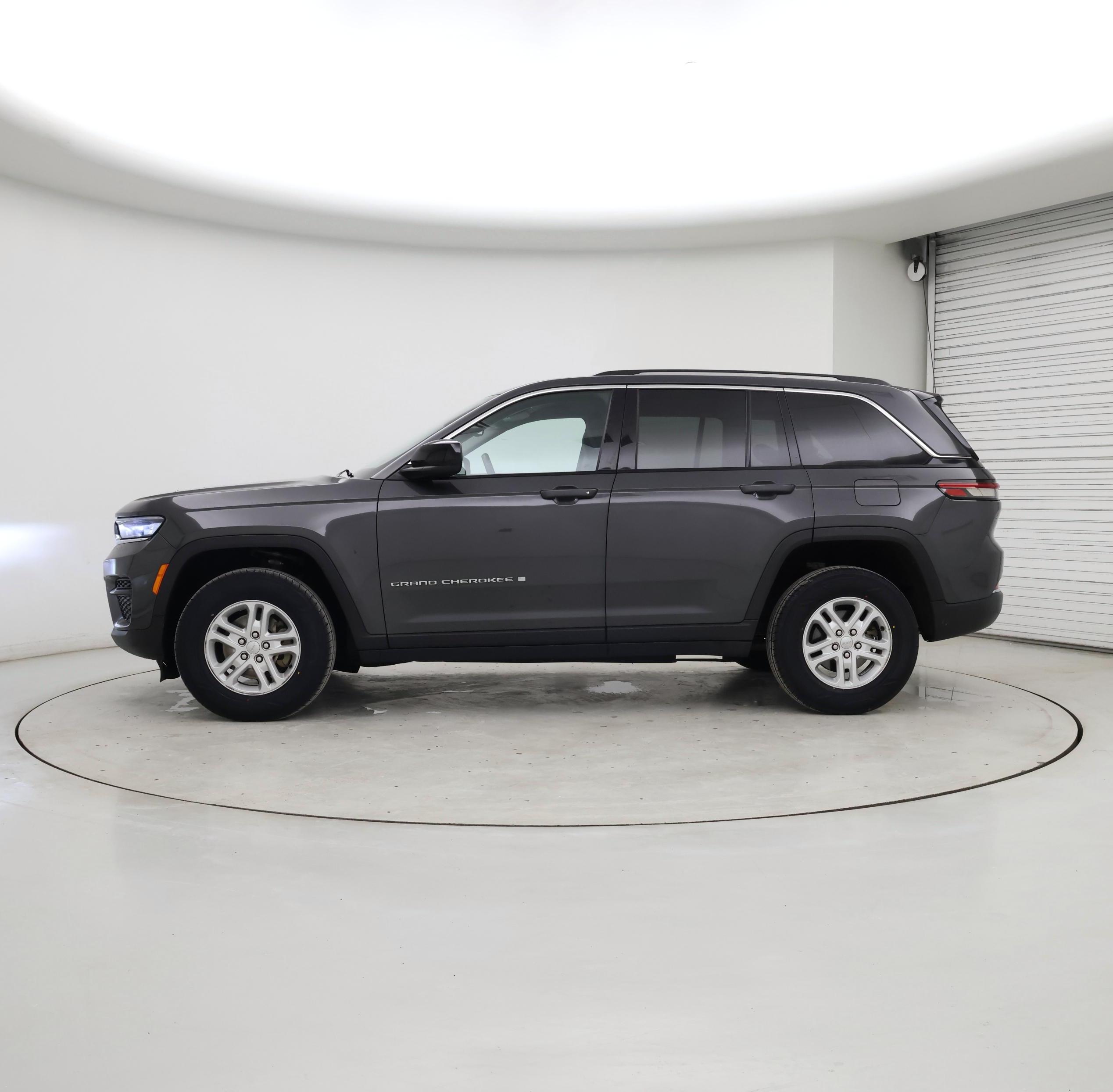 Thumbnail: 2023 Jeep Grand Cherokee - 3