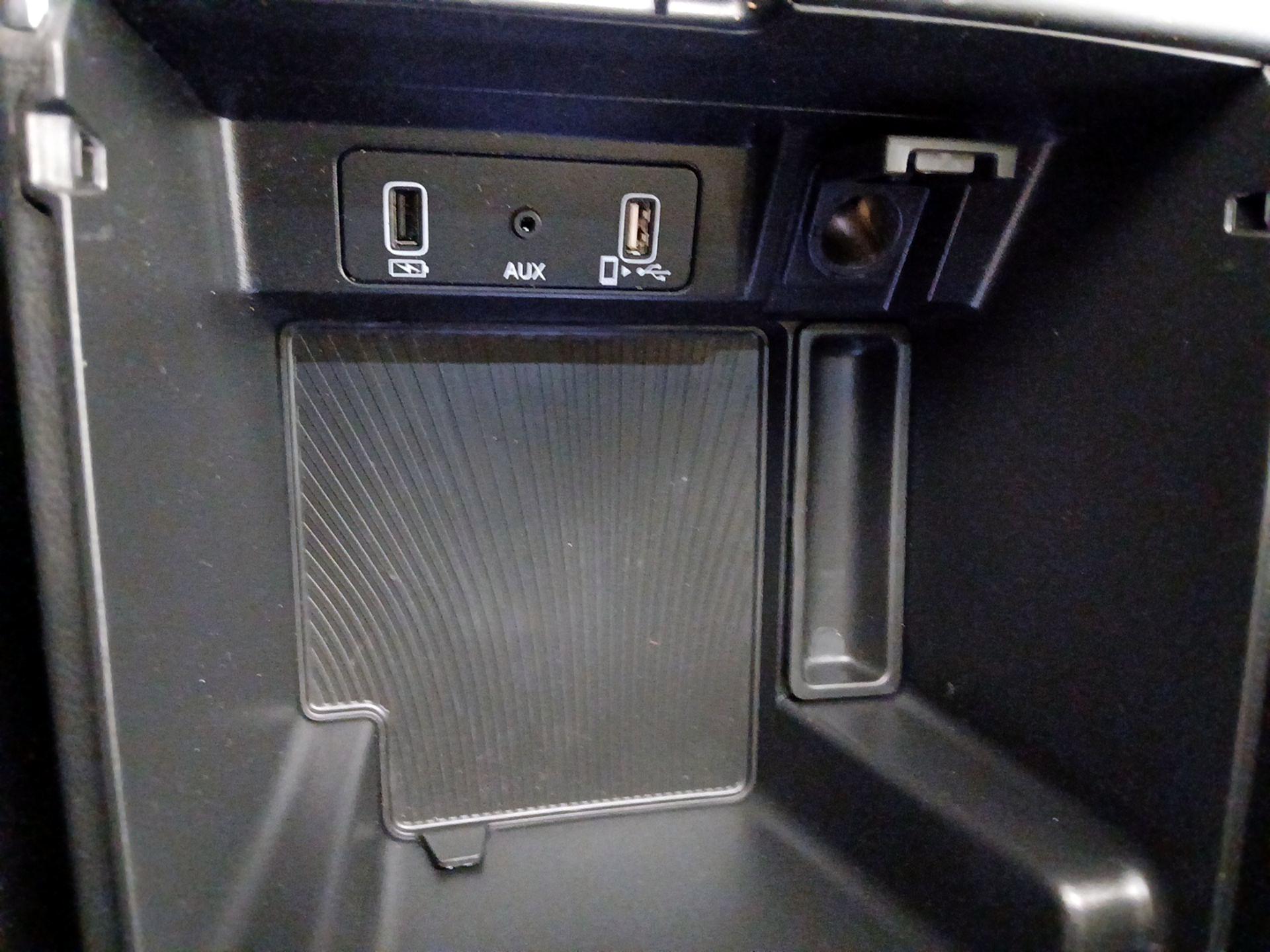 Thumbnail: 2023 Acura TLX - 18