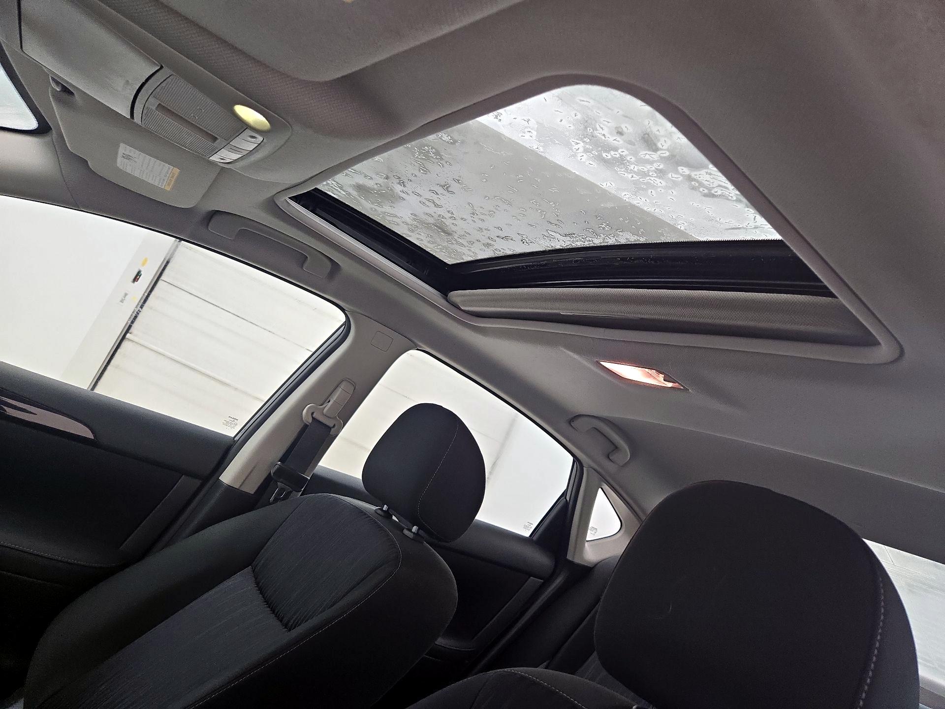 Thumbnail: 2019 Nissan Sentra - 19