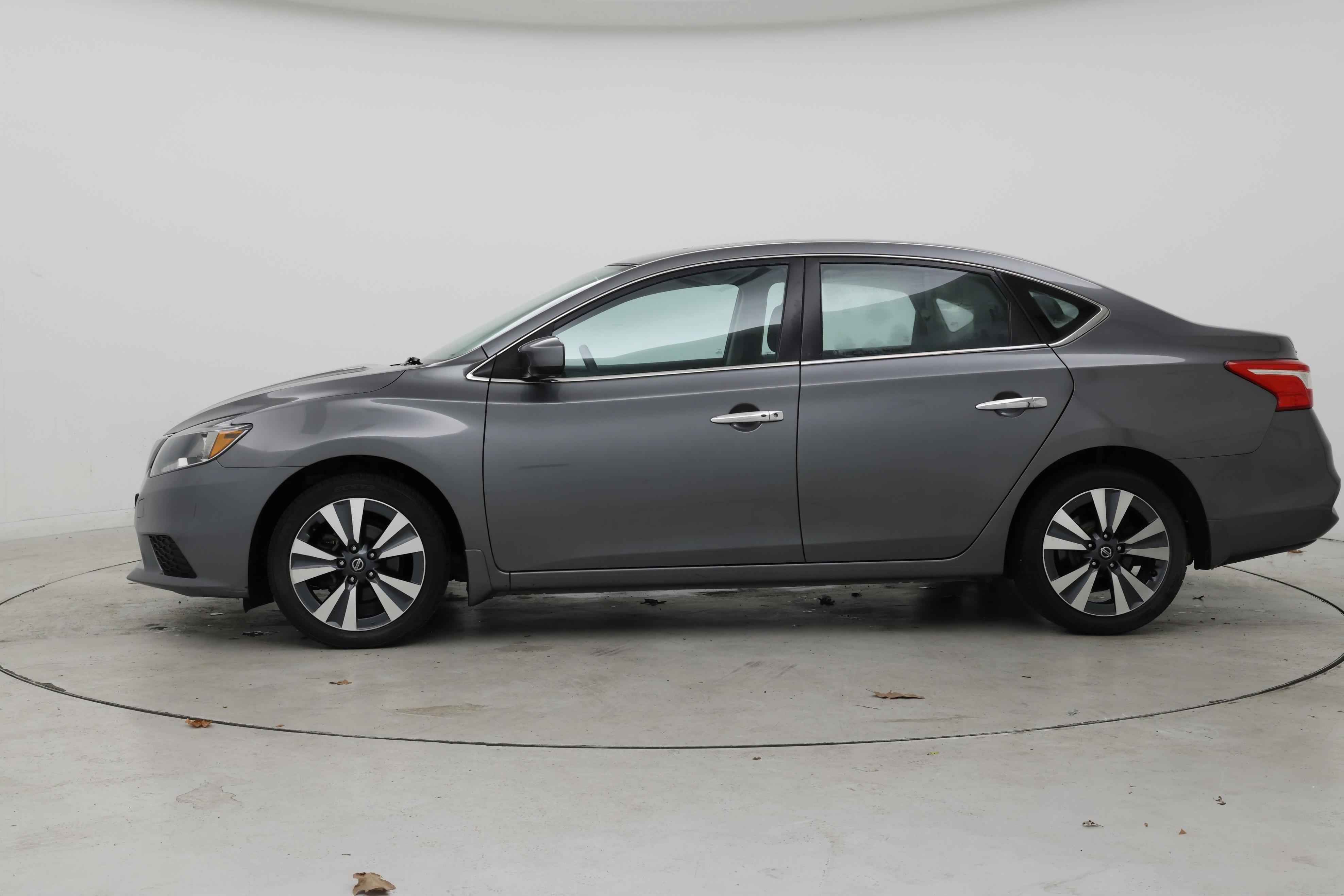 Thumbnail: 2019 Nissan Sentra - 3