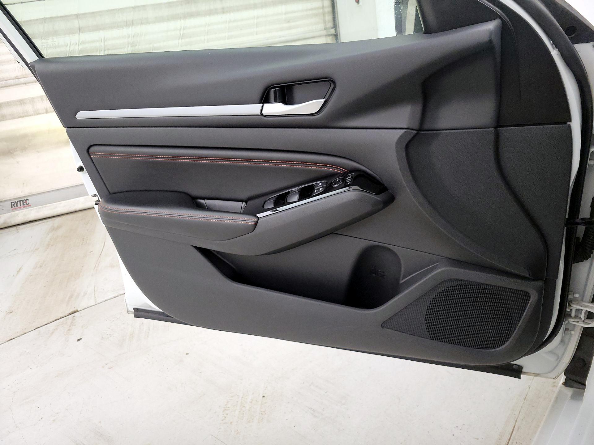 Thumbnail: 2023 Nissan Altima - 12