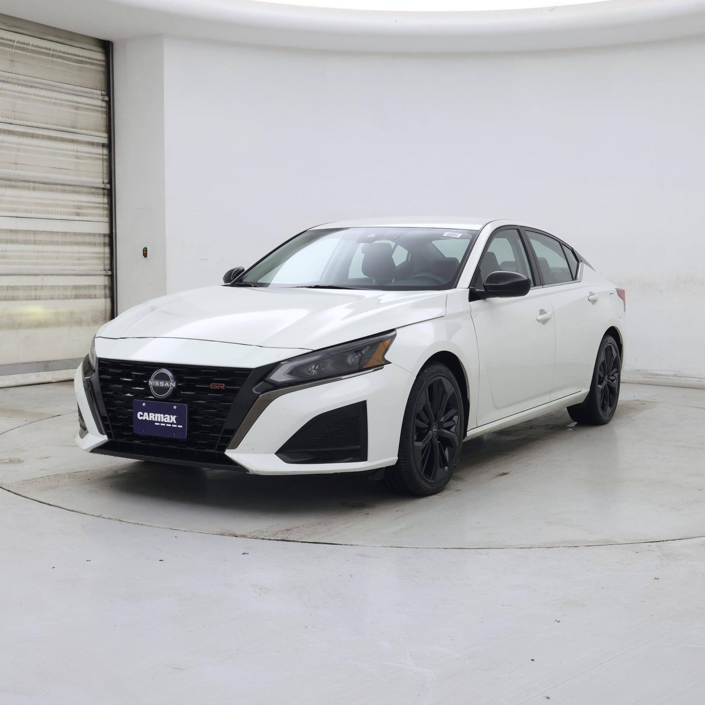 Thumbnail: 2023 Nissan Altima - 4