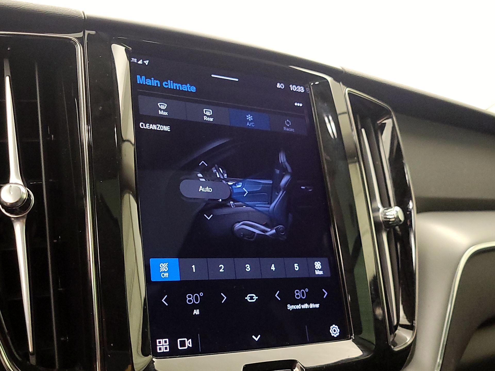 Thumbnail: 2023 Volvo XC60 - 16