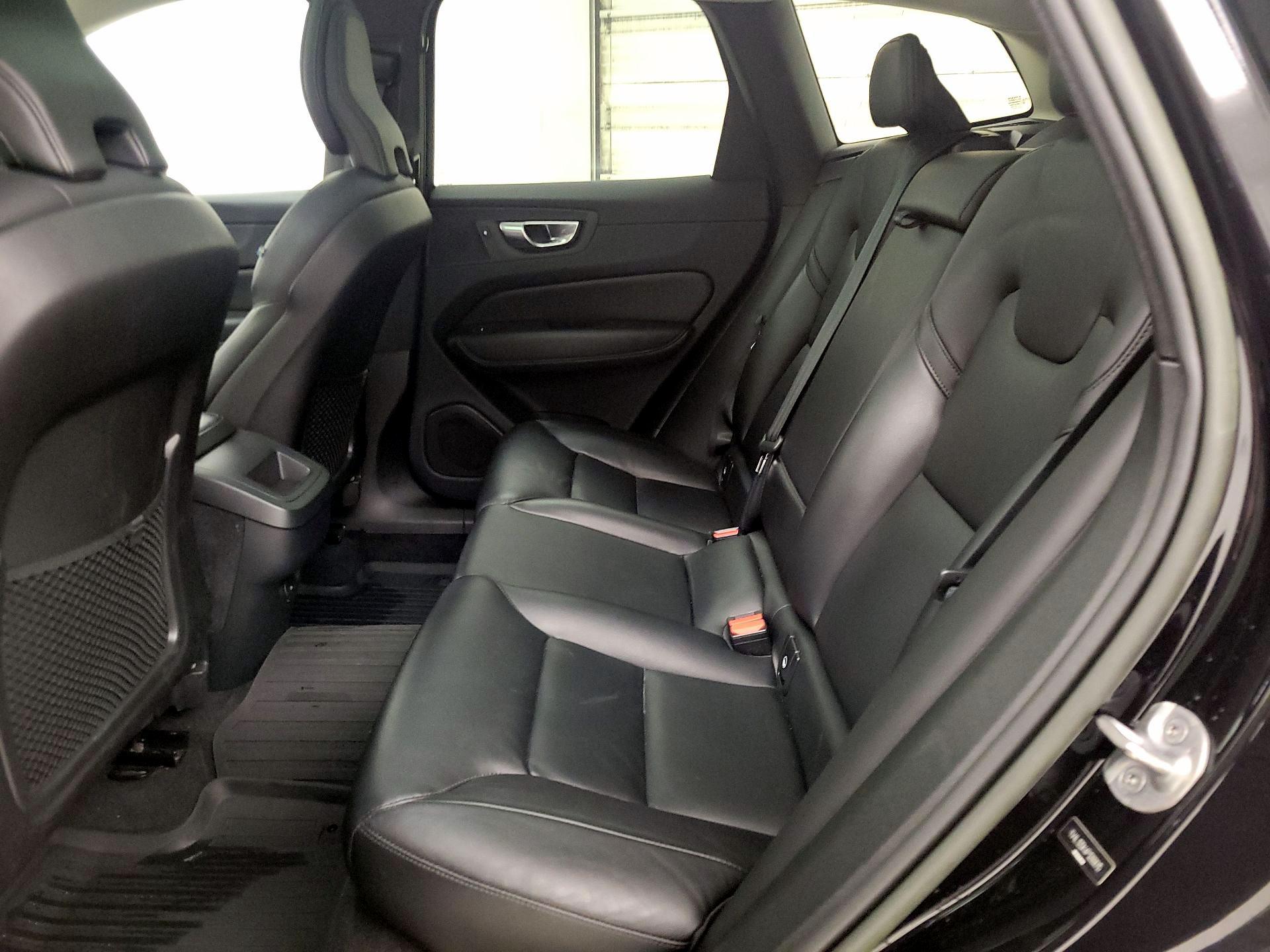 Thumbnail: 2023 Volvo XC60 - 20