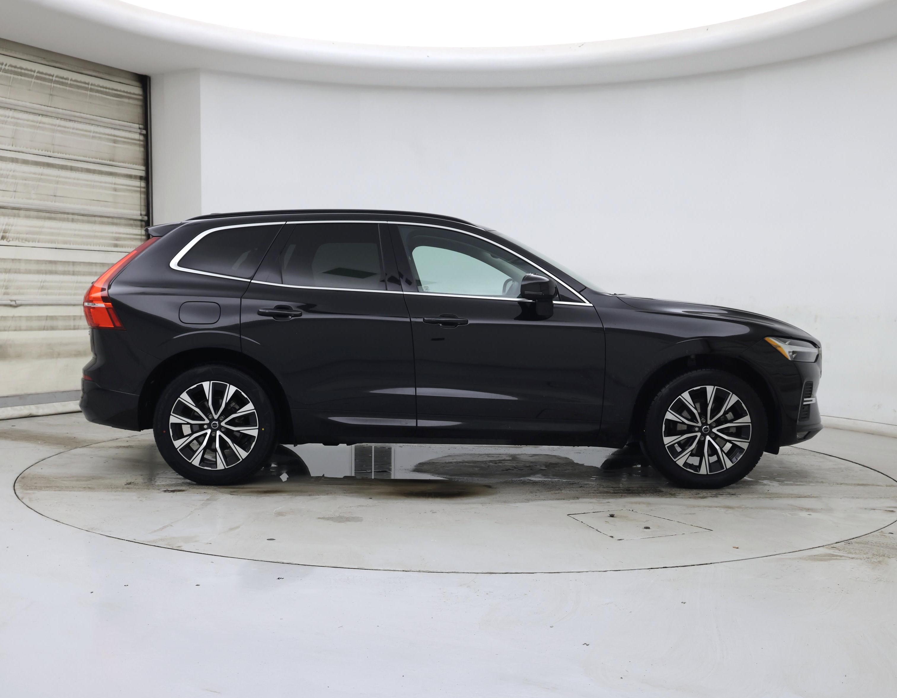 Thumbnail: 2023 Volvo XC60 - 7