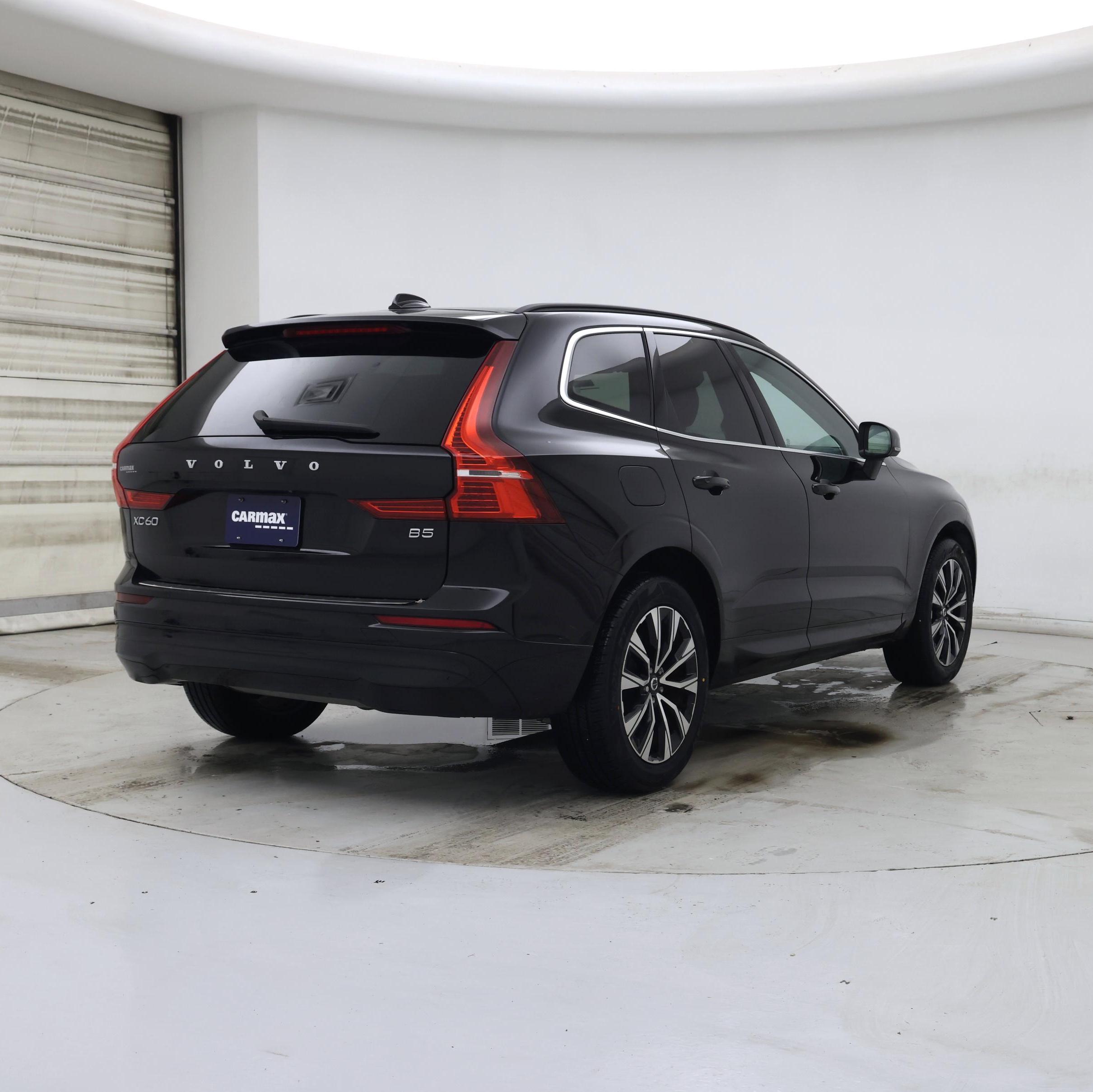 Thumbnail: 2023 Volvo XC60 - 8