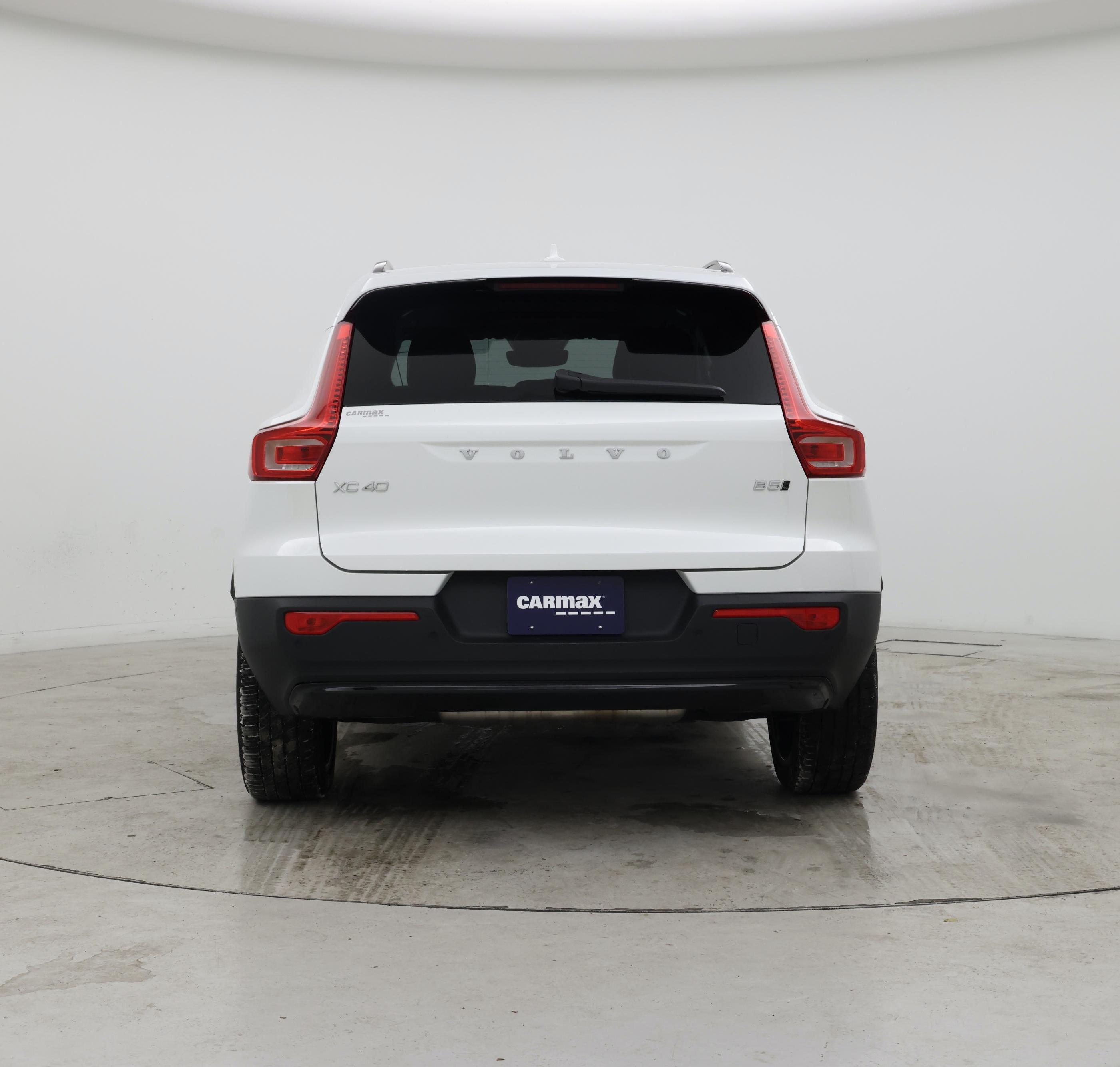 Thumbnail: 2023 Volvo XC40 - 6