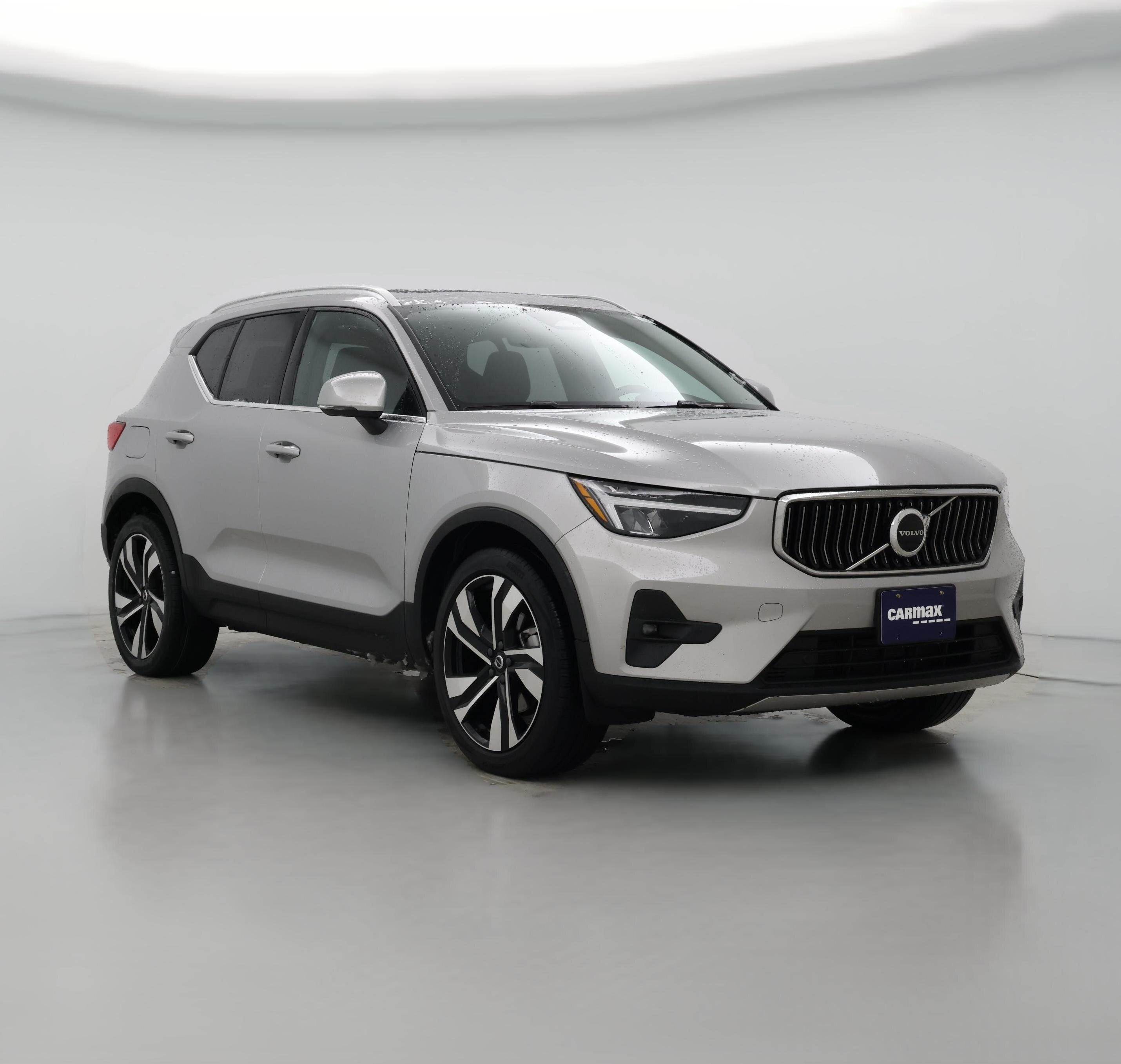 Thumbnail: 2023 Volvo XC40 - 1