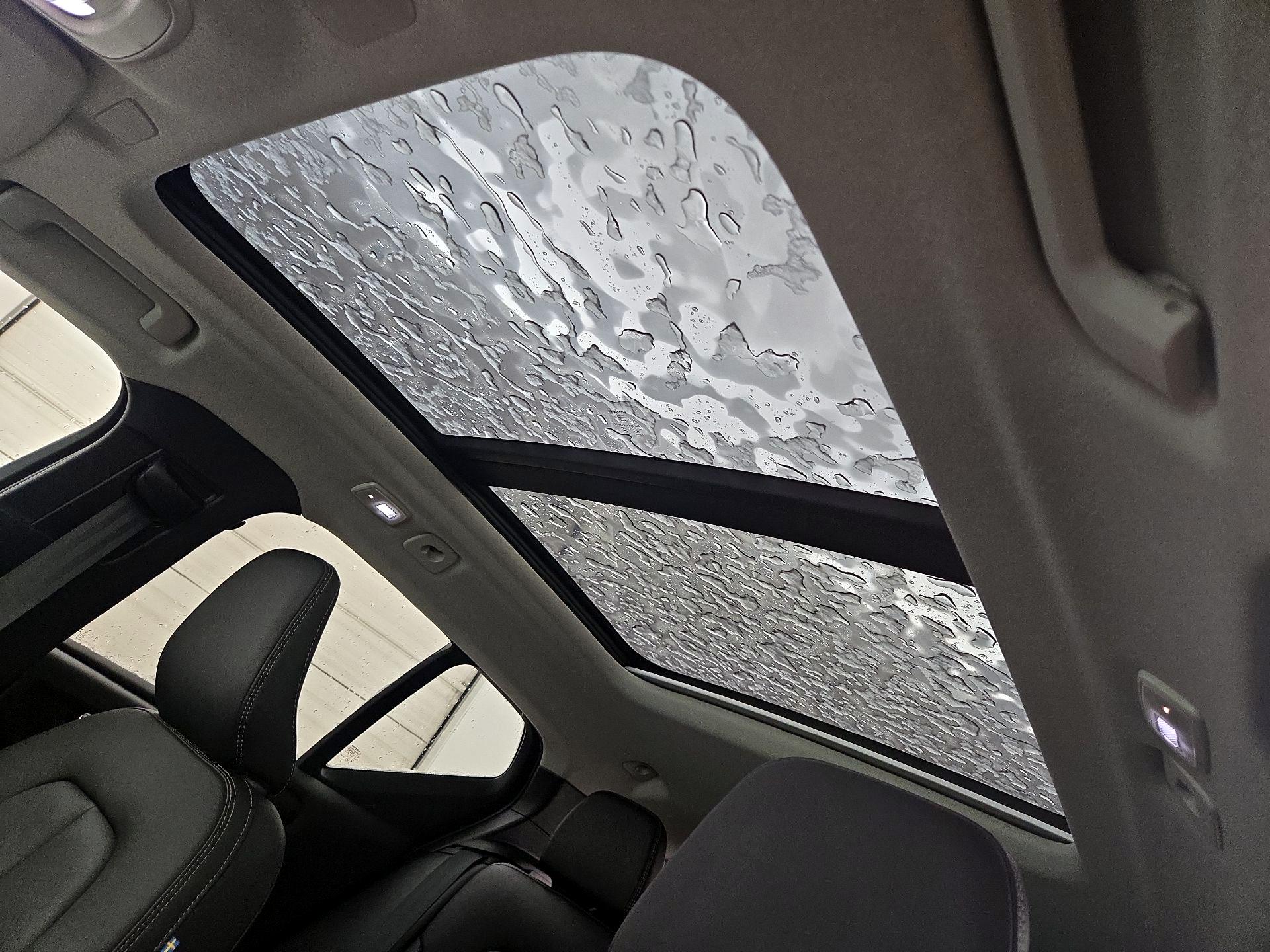 Thumbnail: 2023 Volvo XC40 - 19