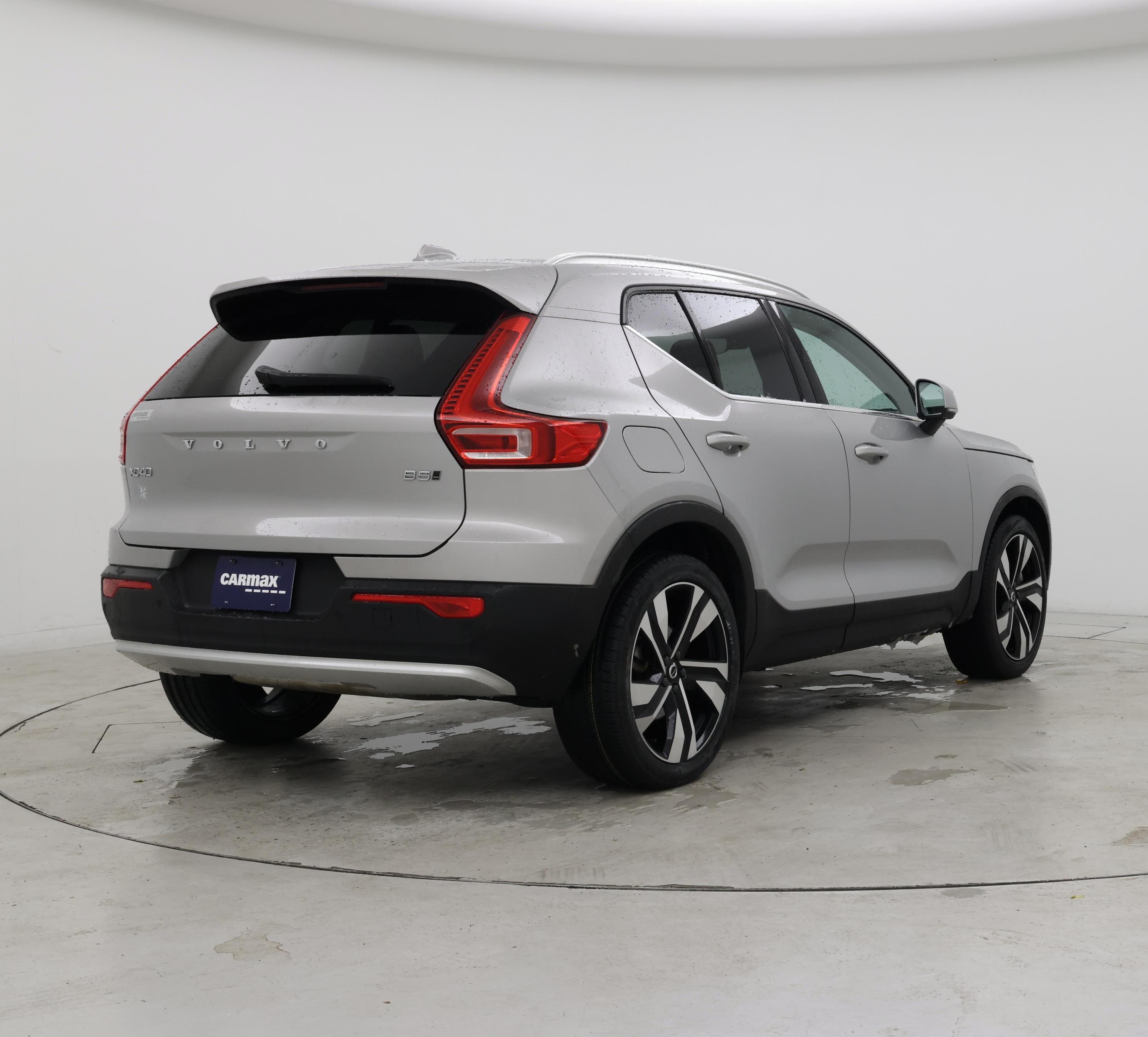 Thumbnail: 2023 Volvo XC40 - 8