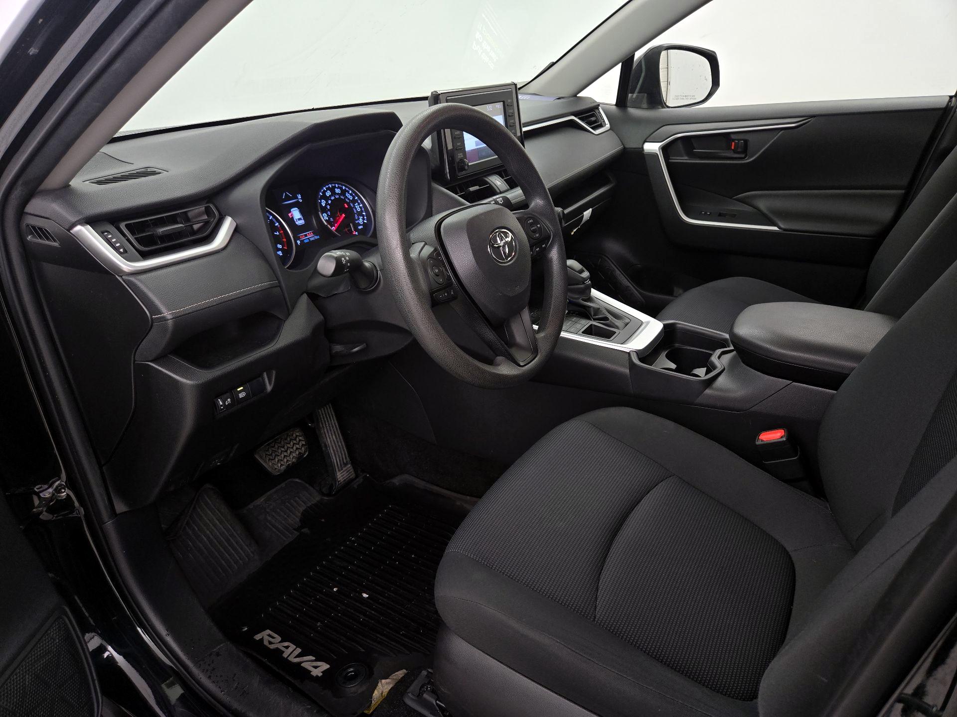 Thumbnail: 2019 Toyota RAV4 - 11