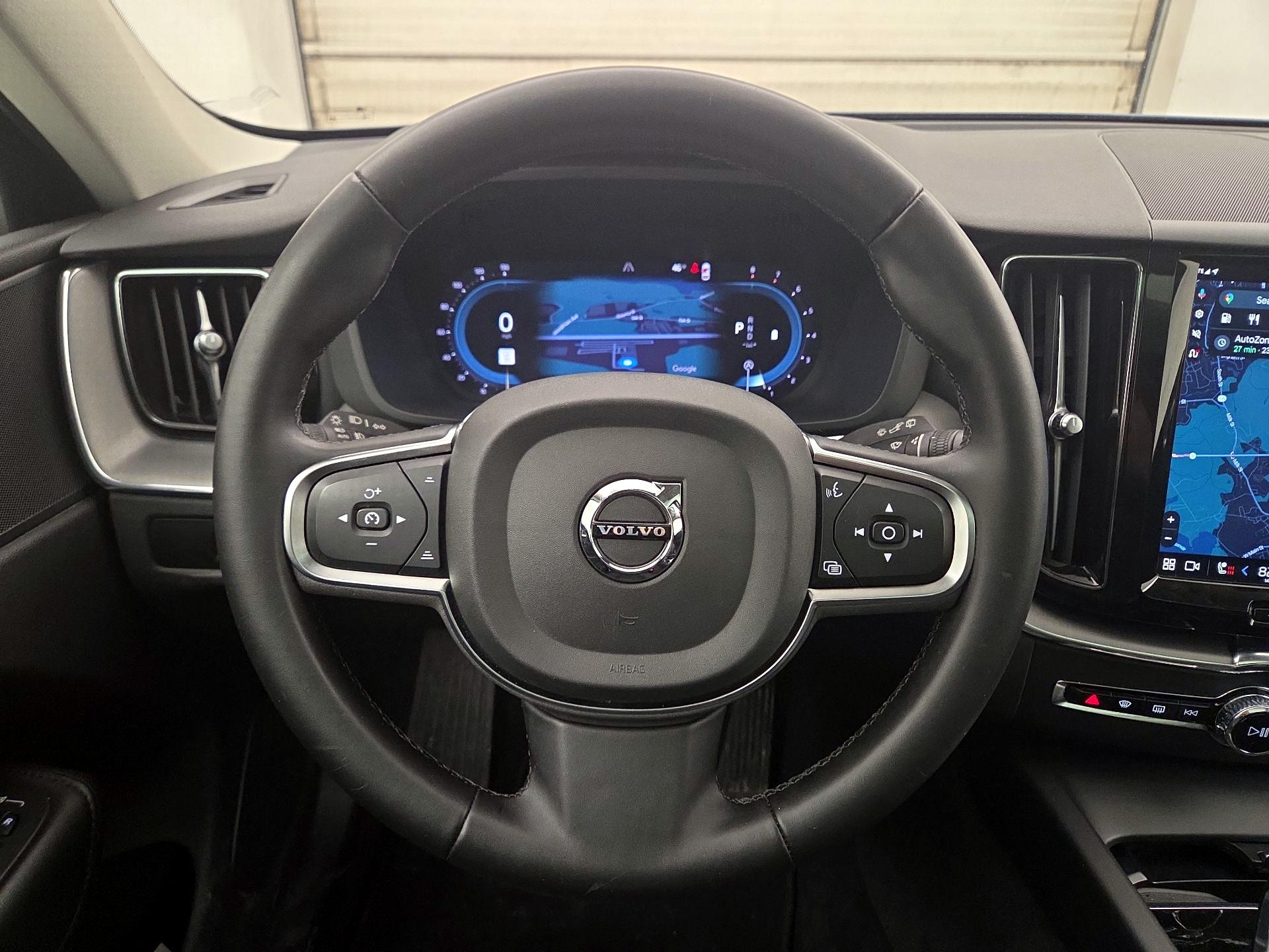 Thumbnail: 2024 Volvo XC60 - 10