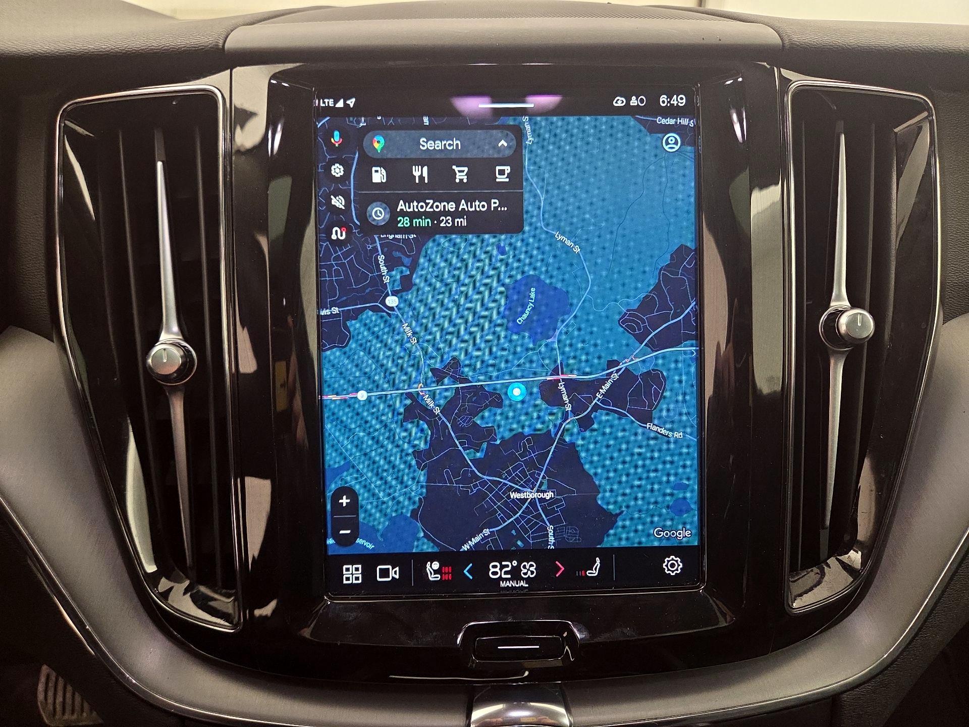 Thumbnail: 2024 Volvo XC60 - 14