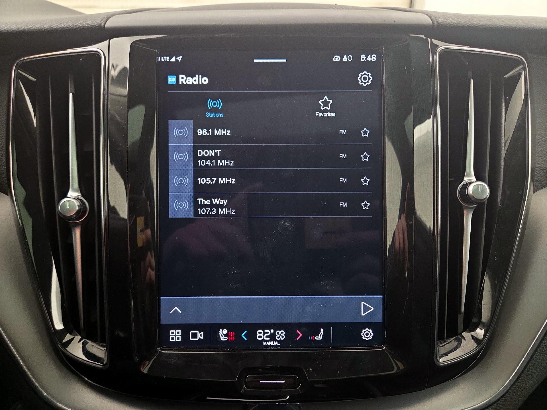 Thumbnail: 2024 Volvo XC60 - 16