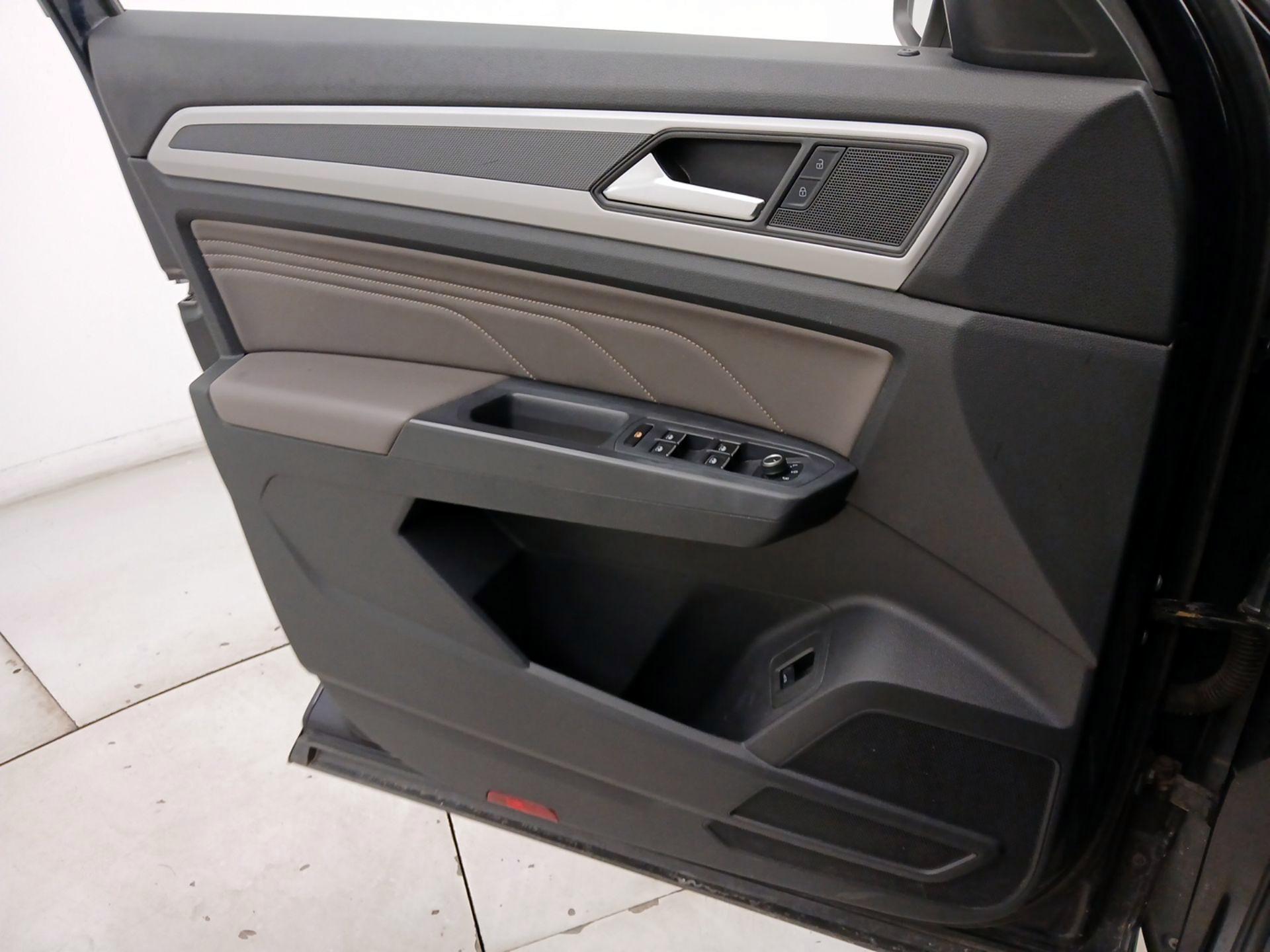 Thumbnail: 2021 Volkswagen Atlas - 12