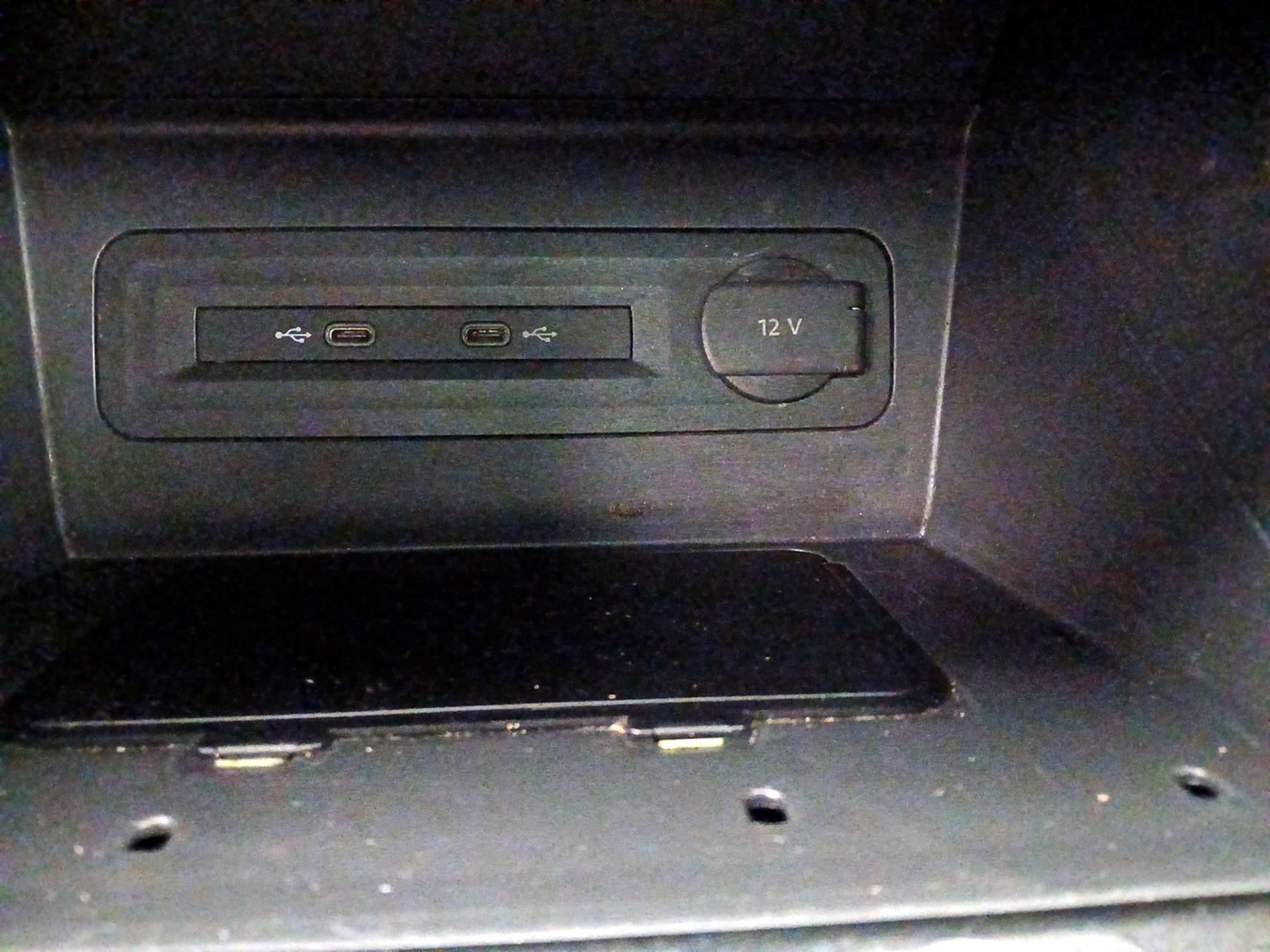 Thumbnail: 2021 Volkswagen Atlas - 19