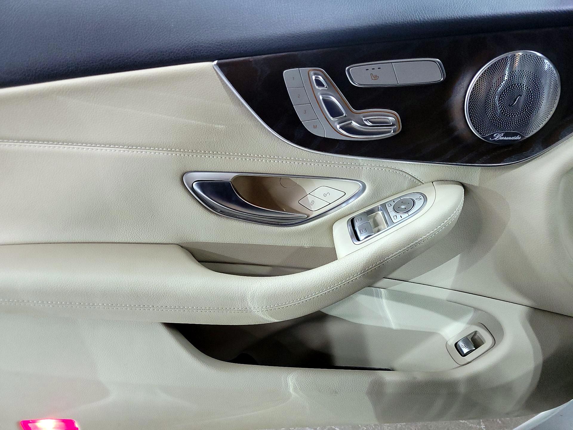 Thumbnail: 2018 Mercedes-Benz C-Class - 12