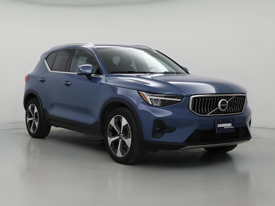 2023 Volvo XC40 B5 Plus Bright Theme