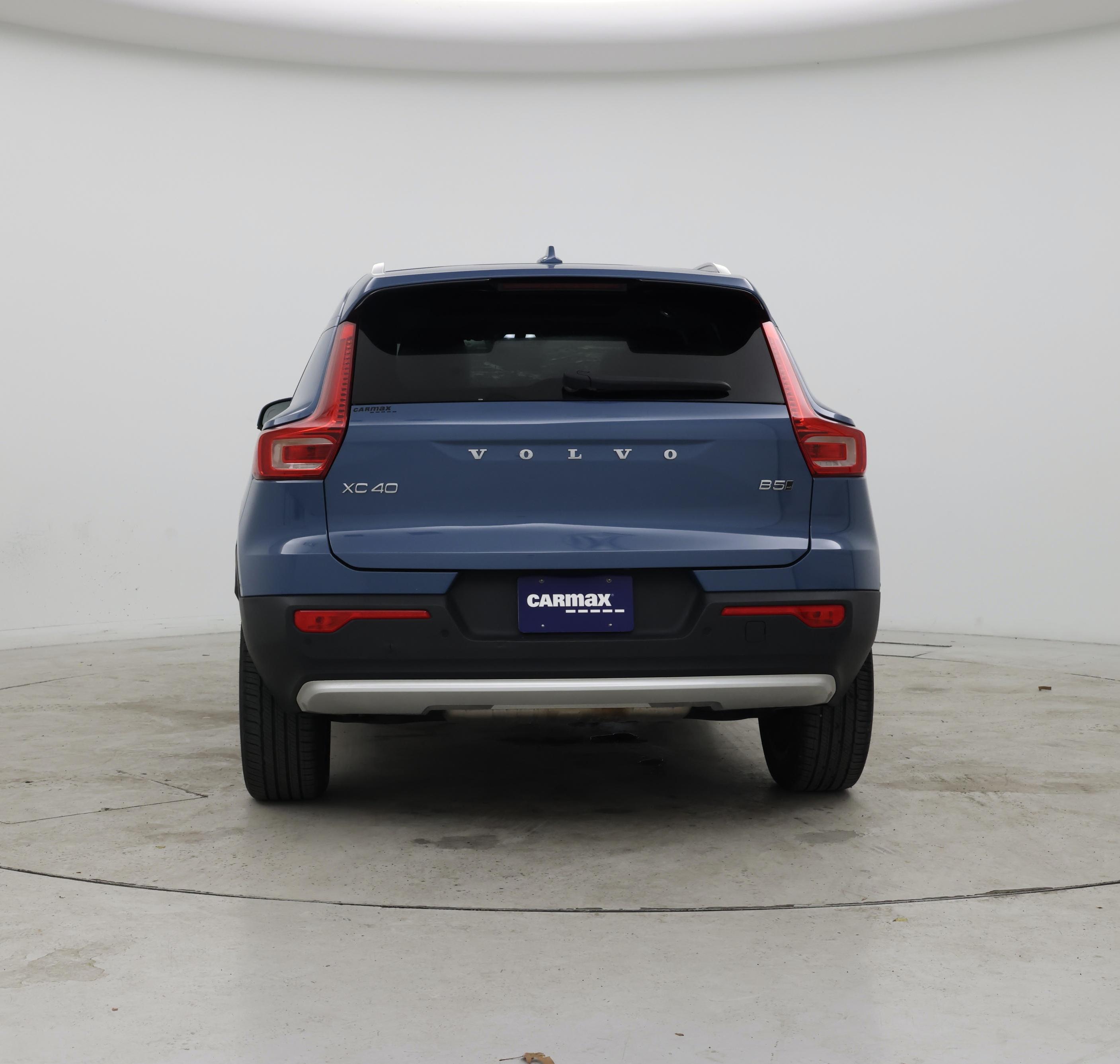 Thumbnail: 2023 Volvo XC40 - 6