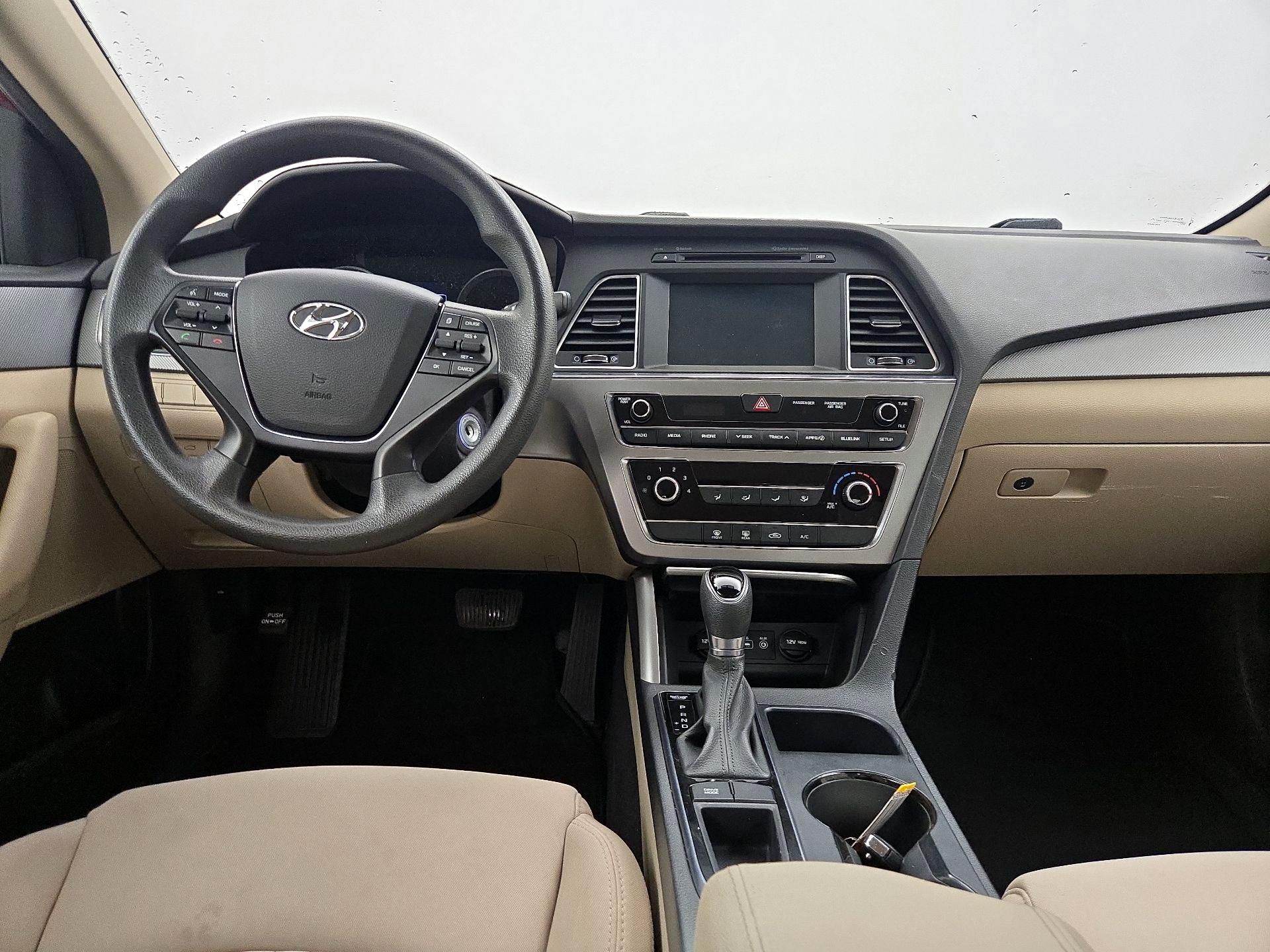 Thumbnail: 2016 Hyundai Sonata - 9