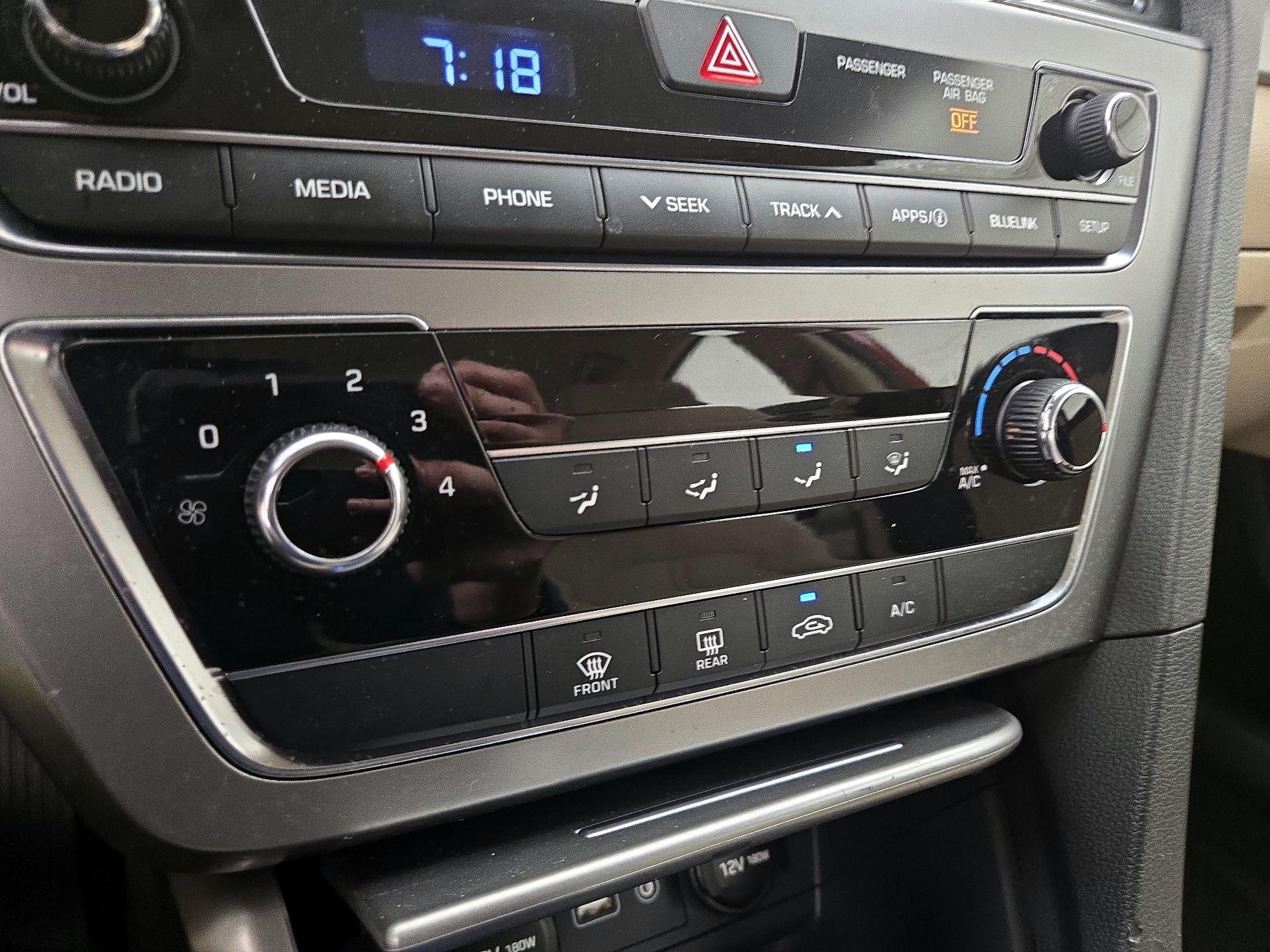 Thumbnail: 2016 Hyundai Sonata - 16