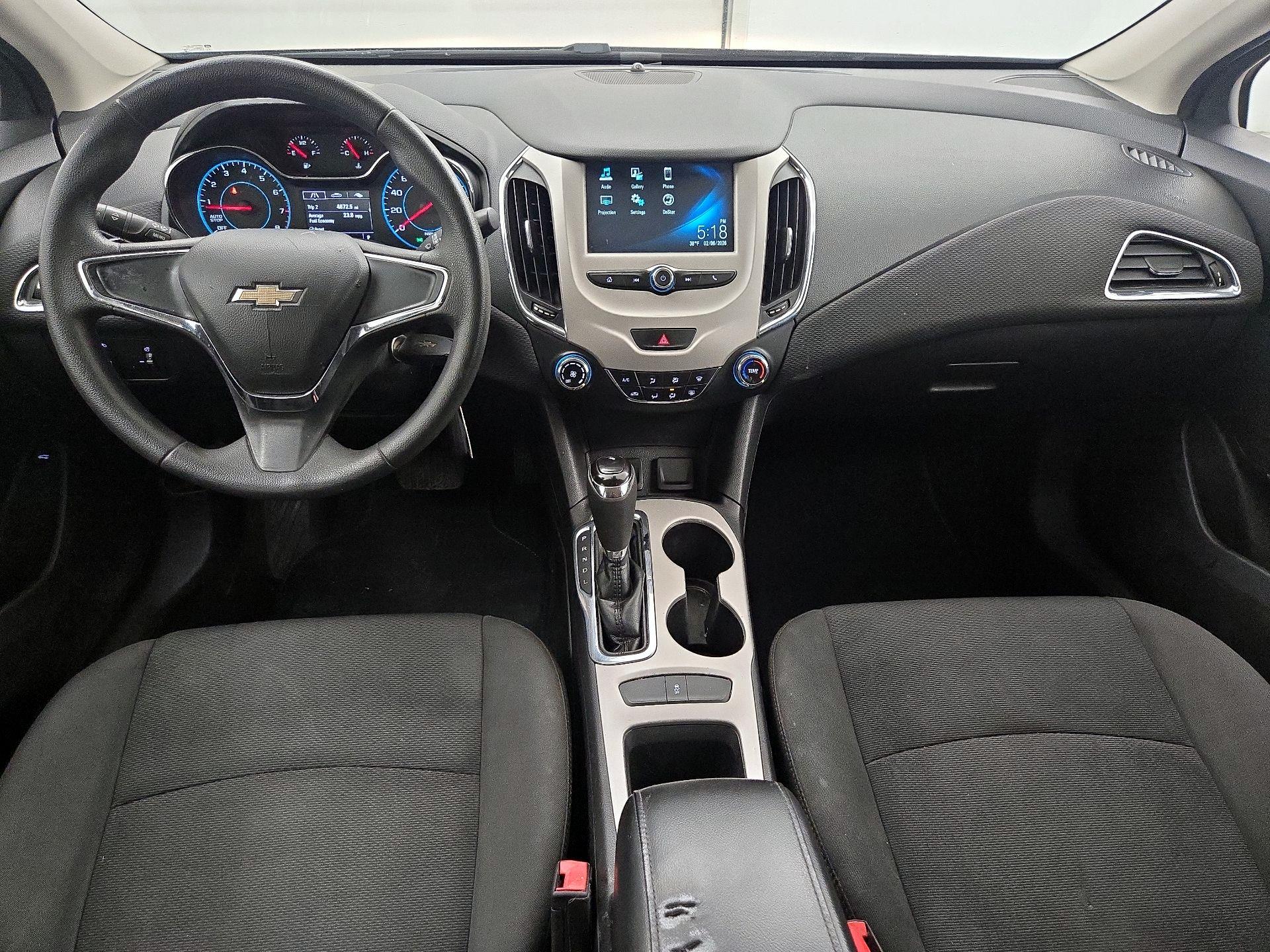 Thumbnail: 2017 Chevrolet Cruze - 9