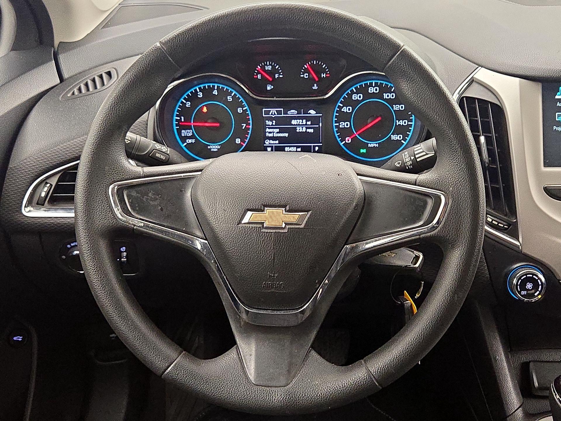 Thumbnail: 2017 Chevrolet Cruze - 10